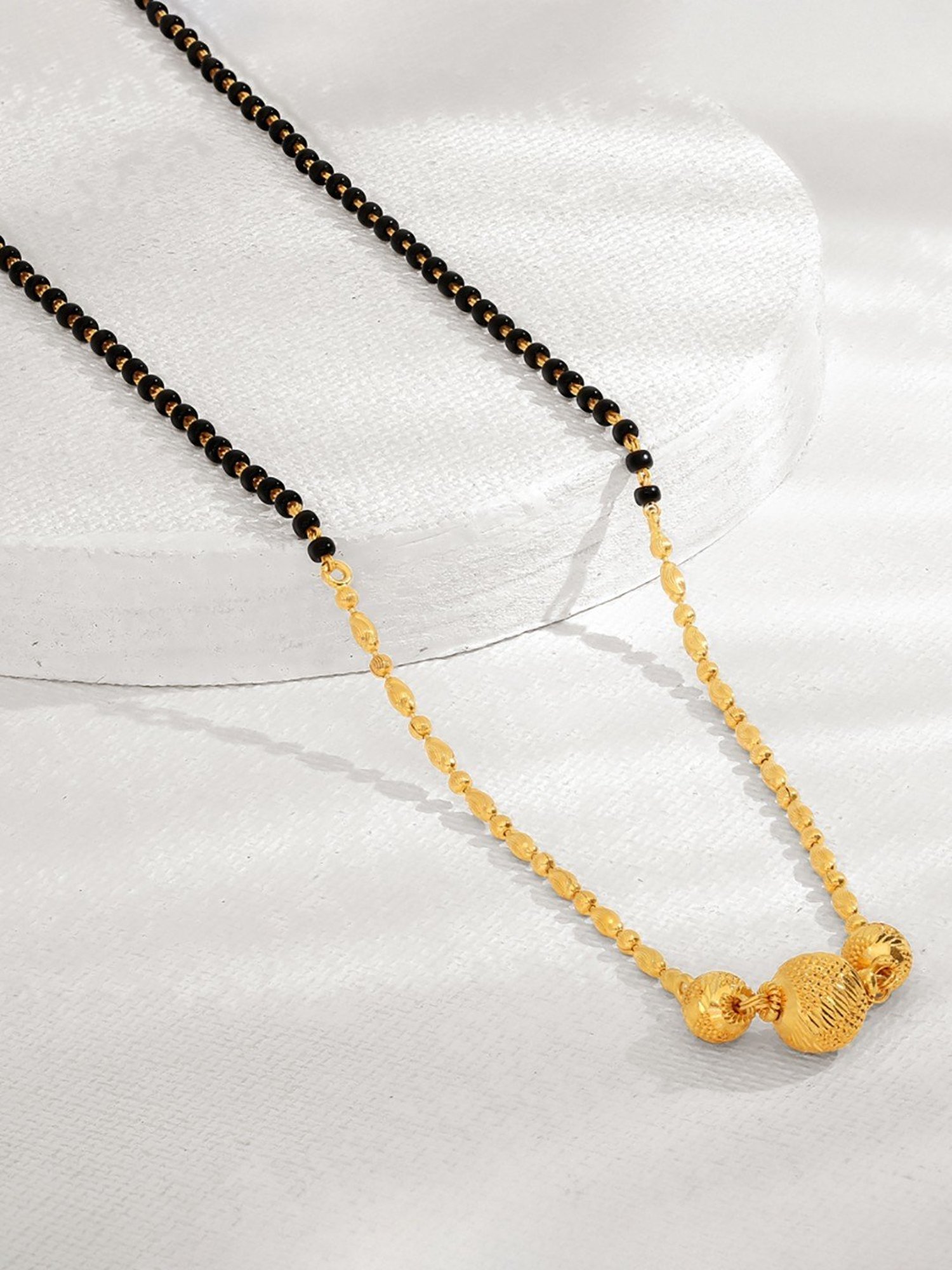 P.N.Gadgil Jewellers 22k Ranga Gold Mangalsutra