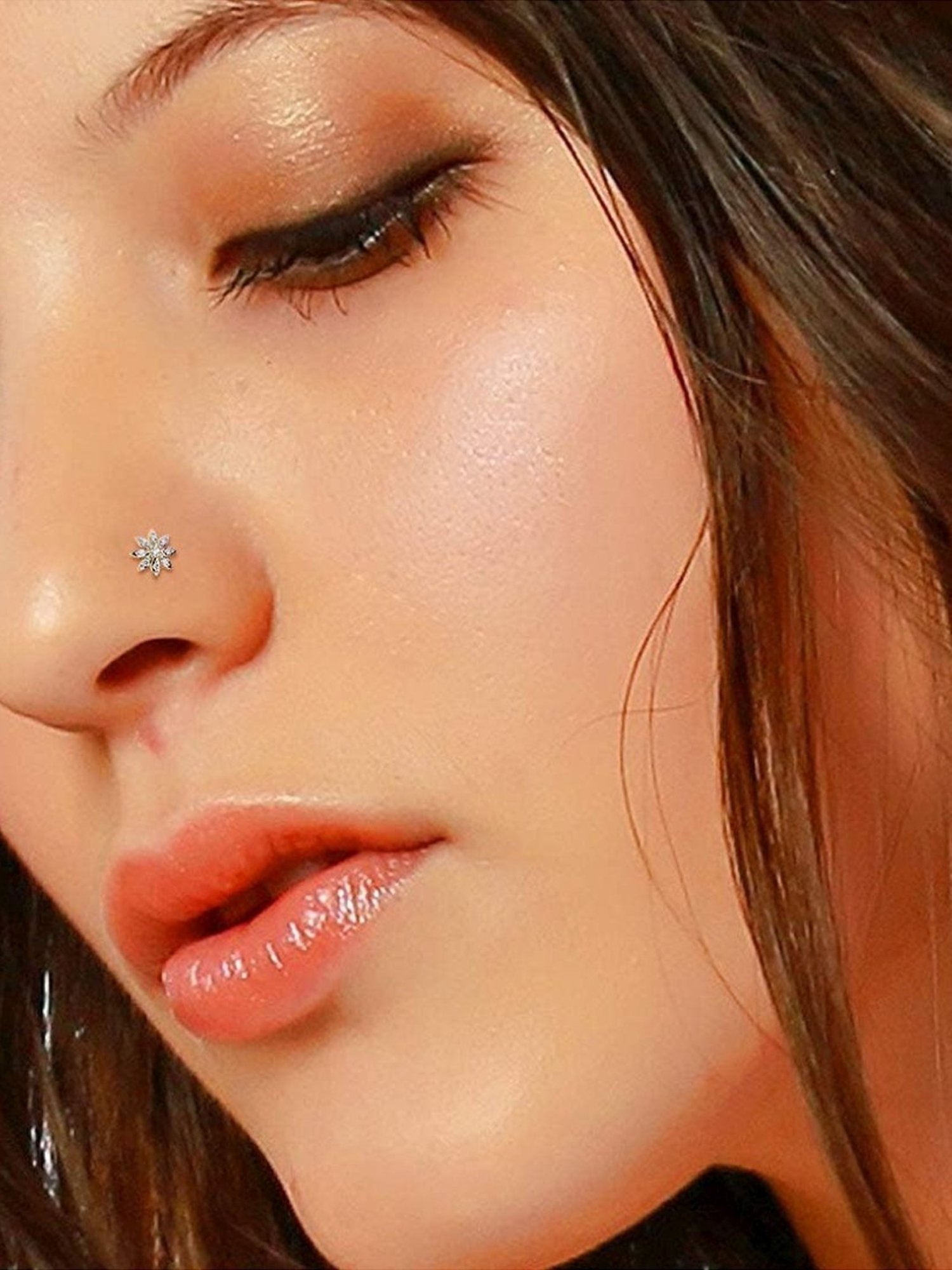 Joyalukkas 18k Gold & Diamond Nosepin