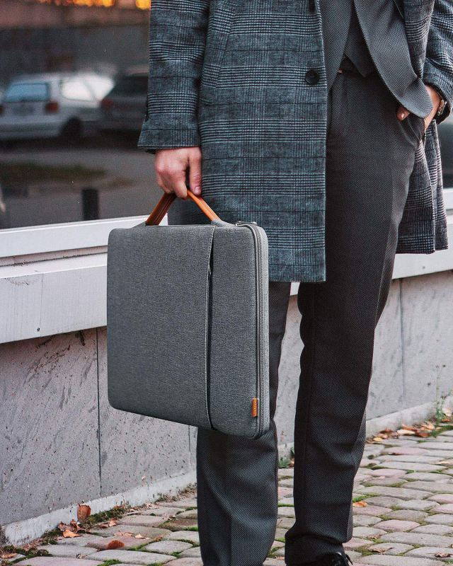 BELKIN Black 13"  Laptop/Chromebook sleeves Black - Model B2B064-C00