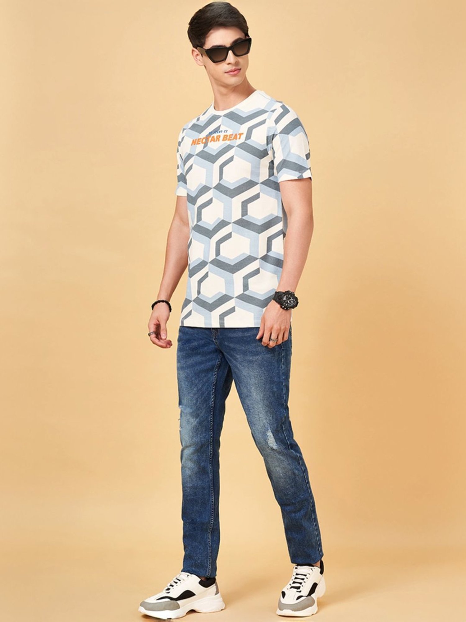 Sf Jeans By Pantaloons Marshmallow Slim Fit Printed T-Shirt