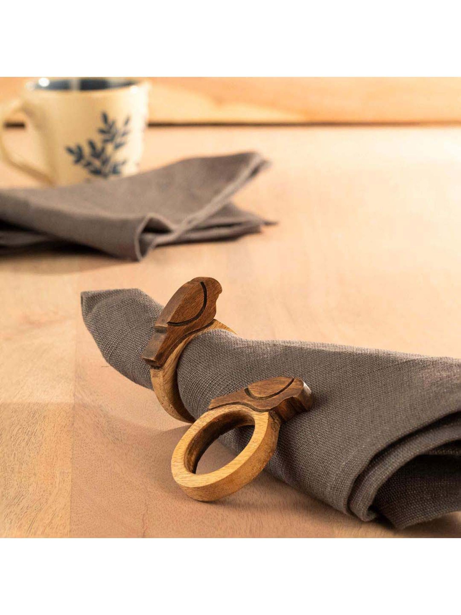 20" White Napkin with Red and Green Tassels Set of 4 pc White - SARO Lifestyle