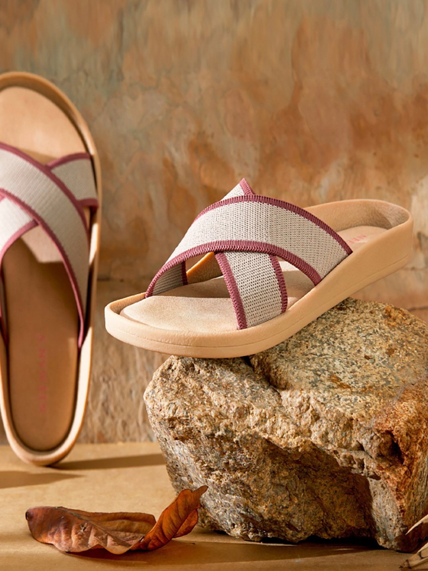 Neemans Women's Beige Cross Strap Sandals