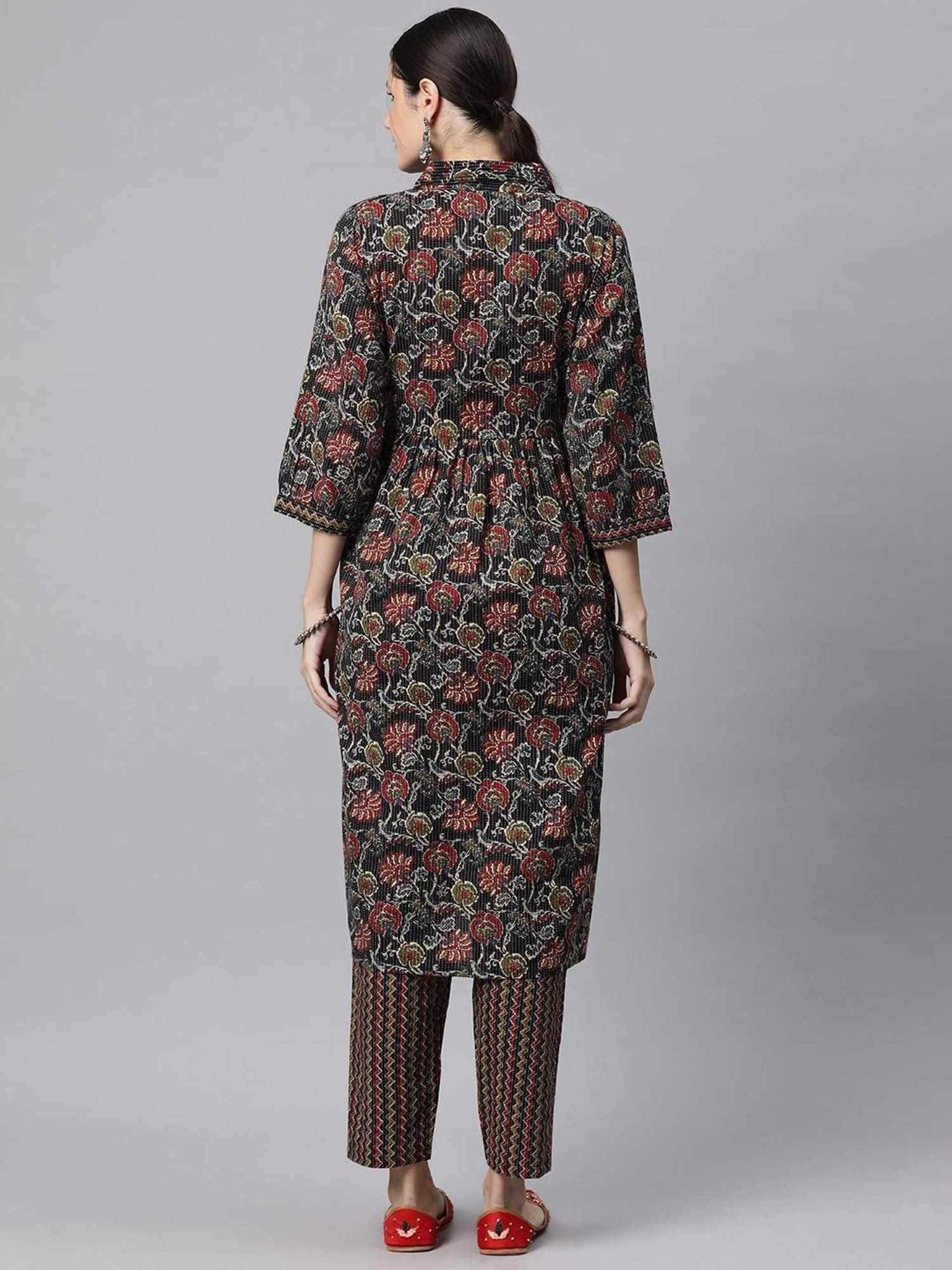 READIPRINT FASHIONS Black Cotton Floral Print Kurta Pant Set