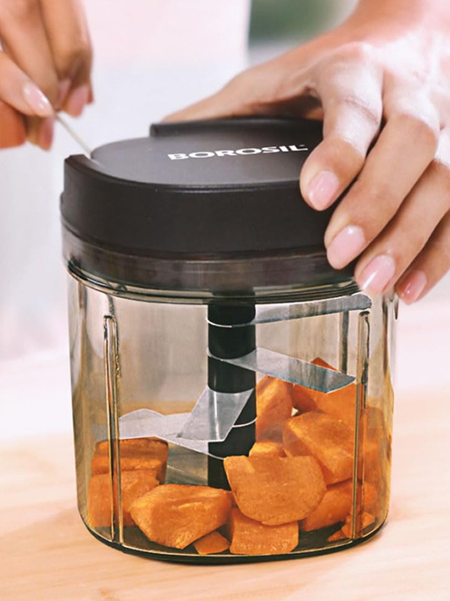 Borosil EazyPull Chopper 900 ml with 6 Blades & Durable String (Black)