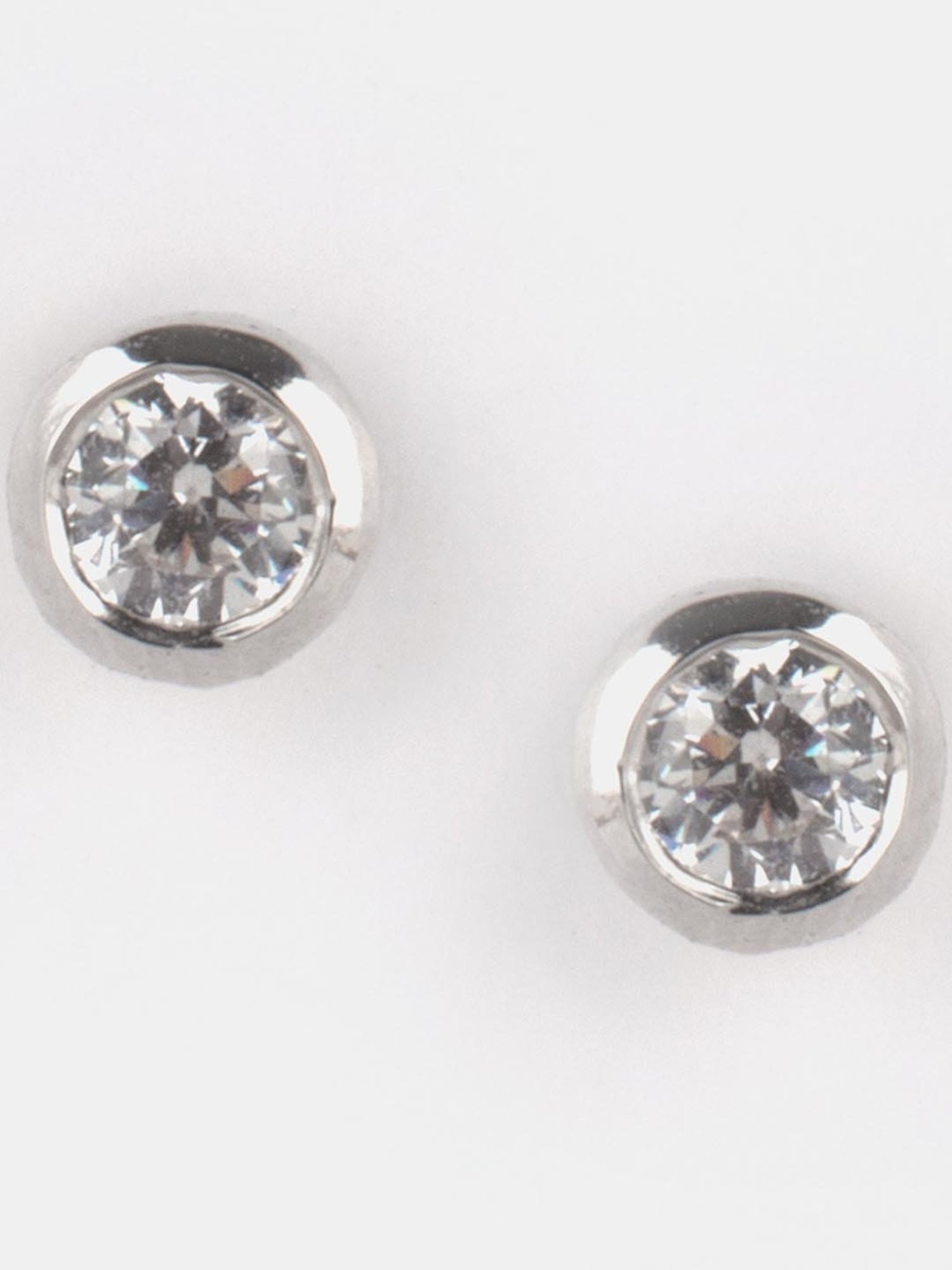 Shaya 4 mm Stone See You Again Earrings in 925 Silver