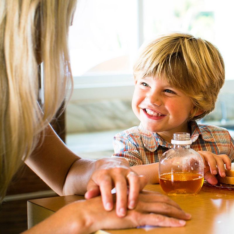 Martinelli's Apple Juice - 4pk/10 fl oz Bottles