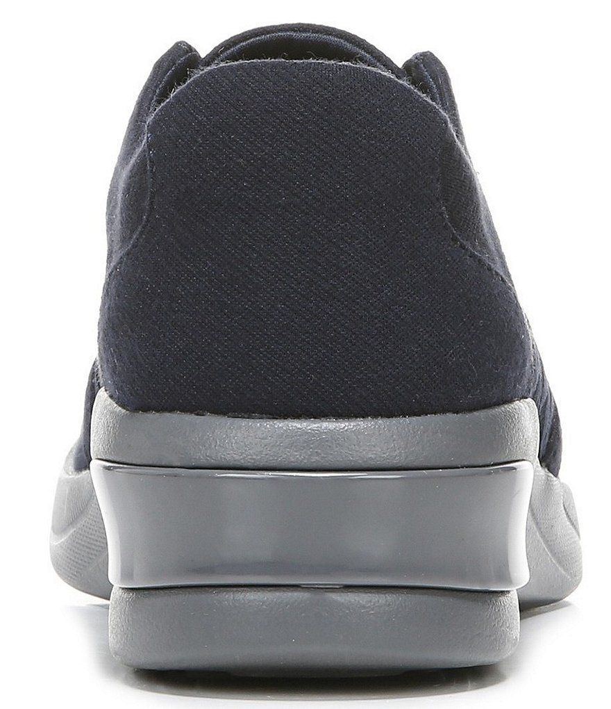 Bzees Florence Center Front Zip Slip-On Washable Sneakers