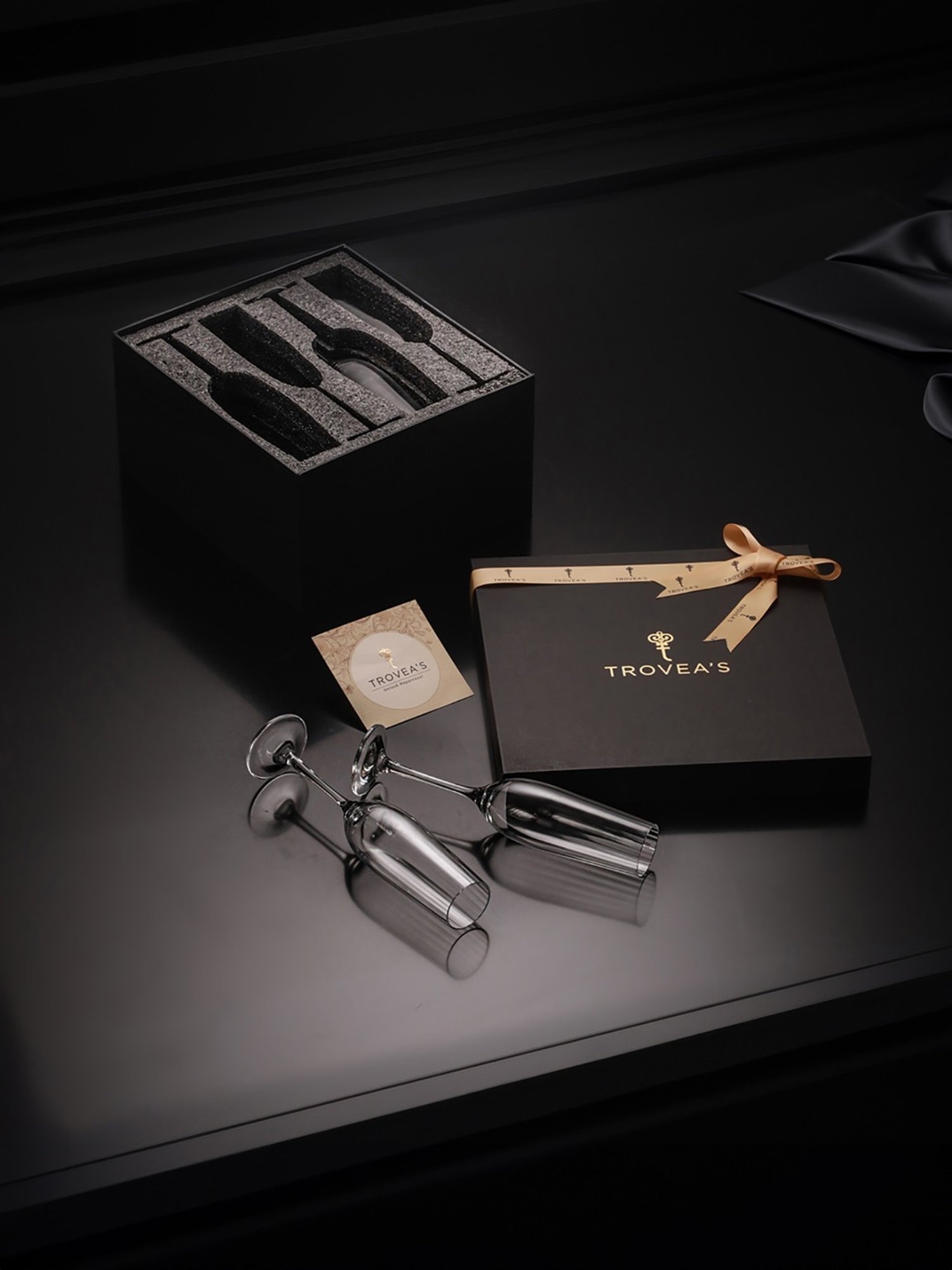 Trovea's Quintessenial Transparent Glass Champagne Glass - Set of 4