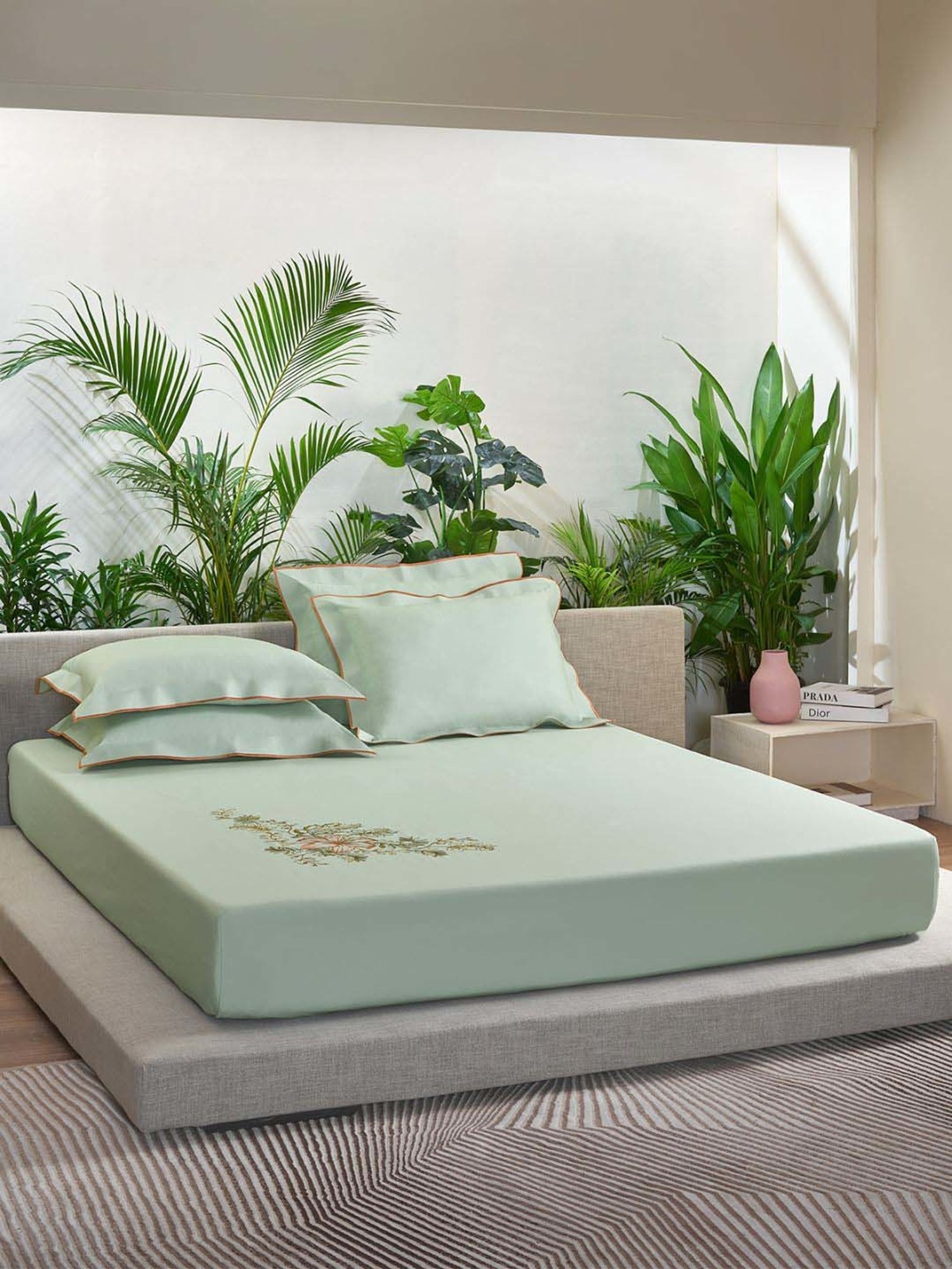 Ddecor Live Beautiful Charisma III Peppermint Green Cotton 180TC King Bed Sheet with 2 Pillow Covers