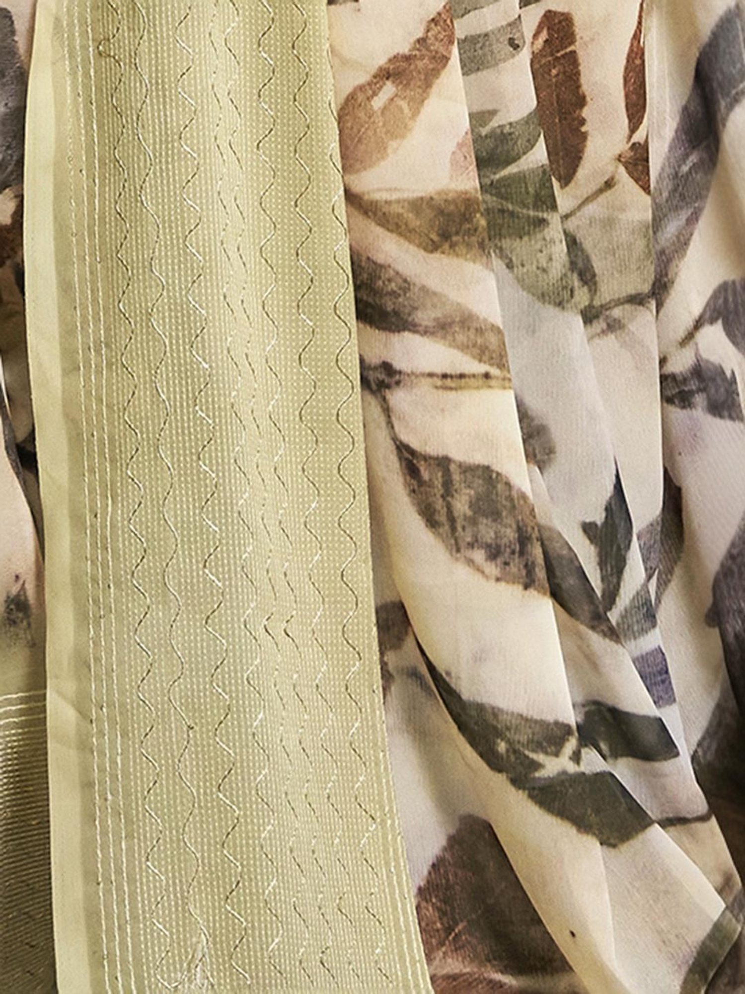 Satrani Cream & Green Printed Saree With Unstitched Blouse