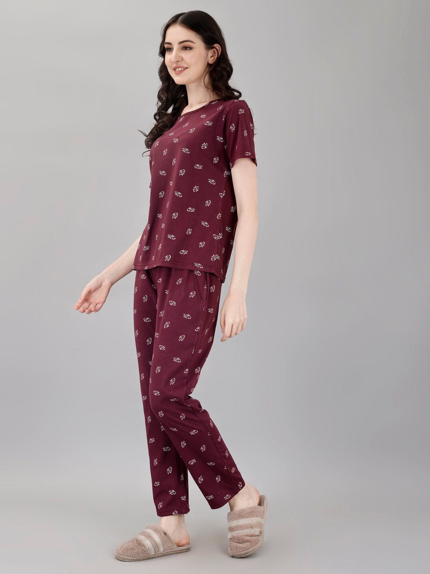 Smarty Pants Maroon Printed T-Shirt With Pyjamas