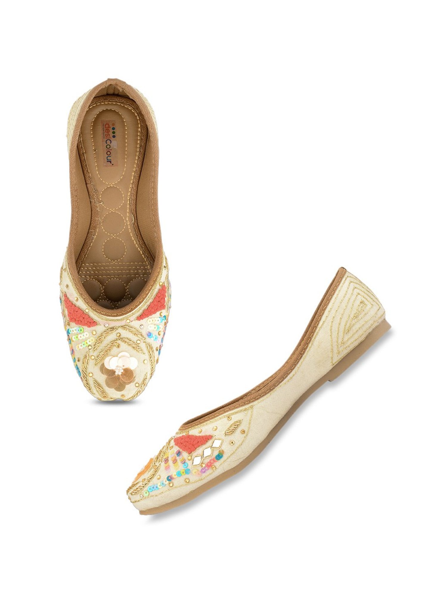 Desi Colour Women's Cream Ethnic Juttis