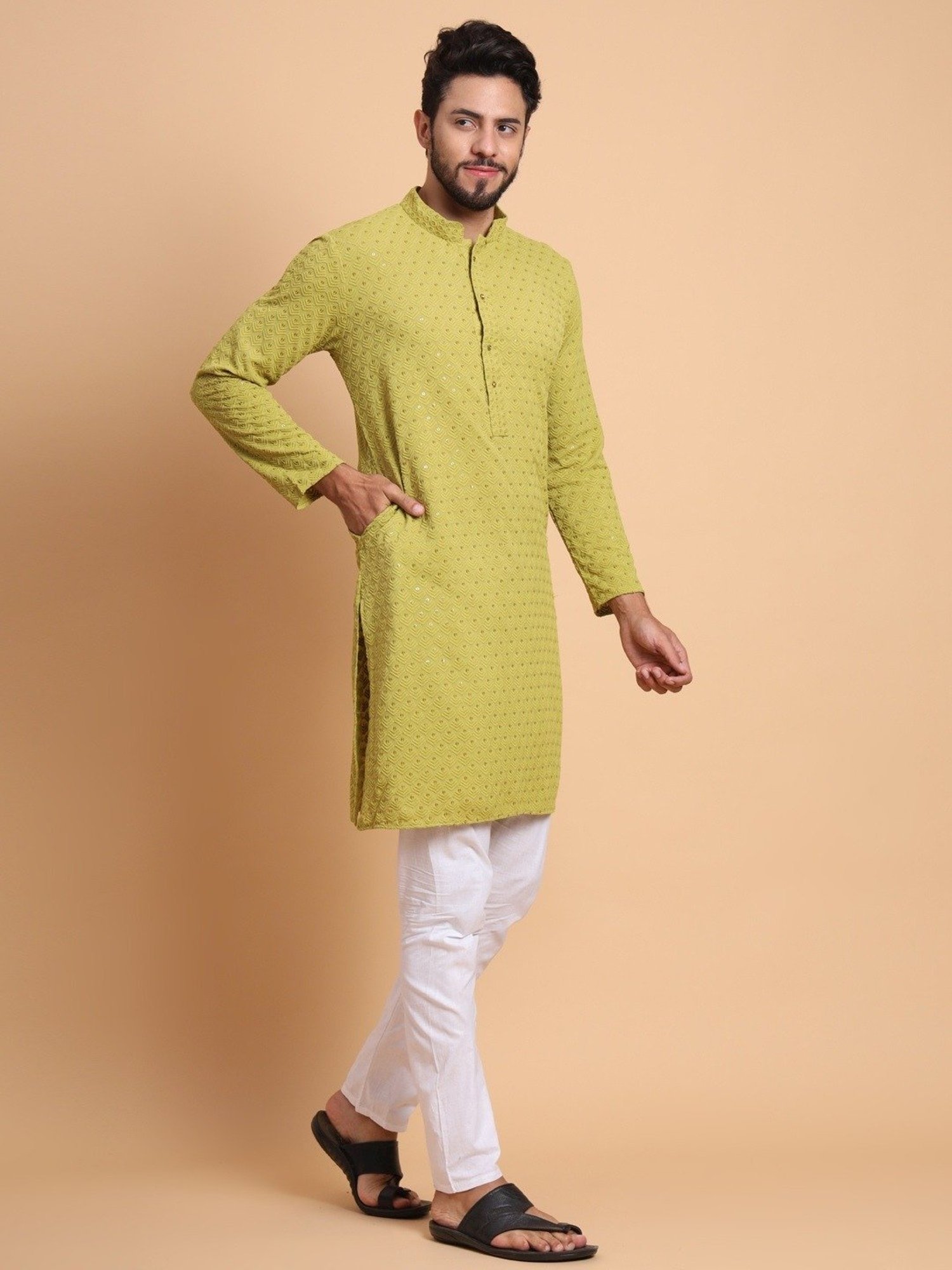 SWAGG INDIA Green Regular Fit Embroidered Kurta