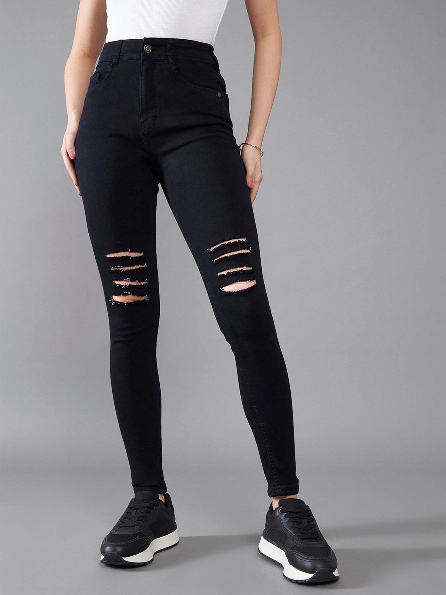 DOLCE CRUDO Black Distressed High Rise Stretchable Jeans