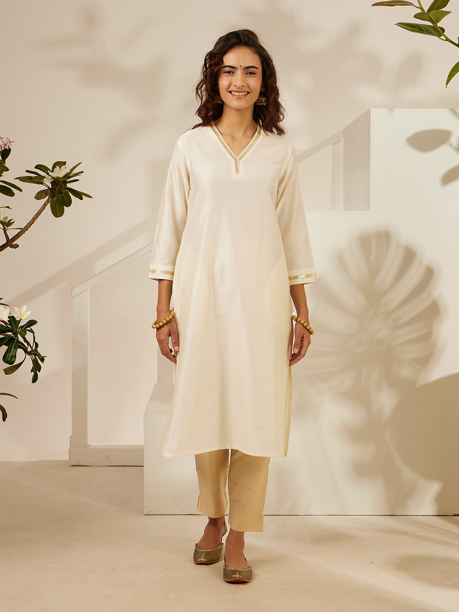 Daali Cream Viscose V Neck 3/4 Sleeves Blooming Mood Kurta with Two Pockets