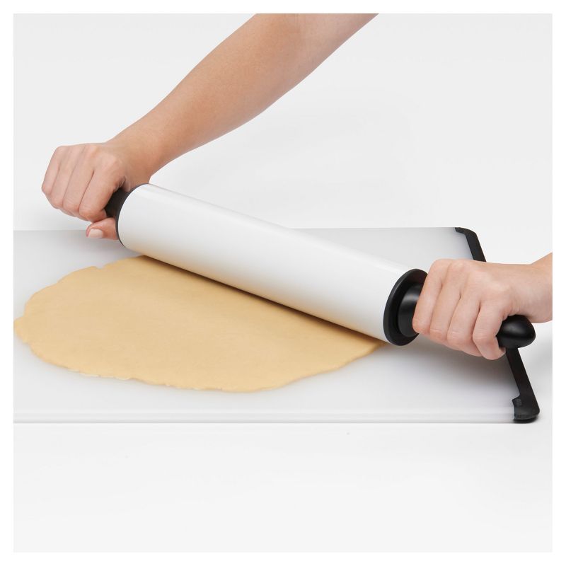 Seven20 Star Wars 11&rdquo; Silicone Spatula - Black/Gold Text &ldquo;Star Wars&rdquo;