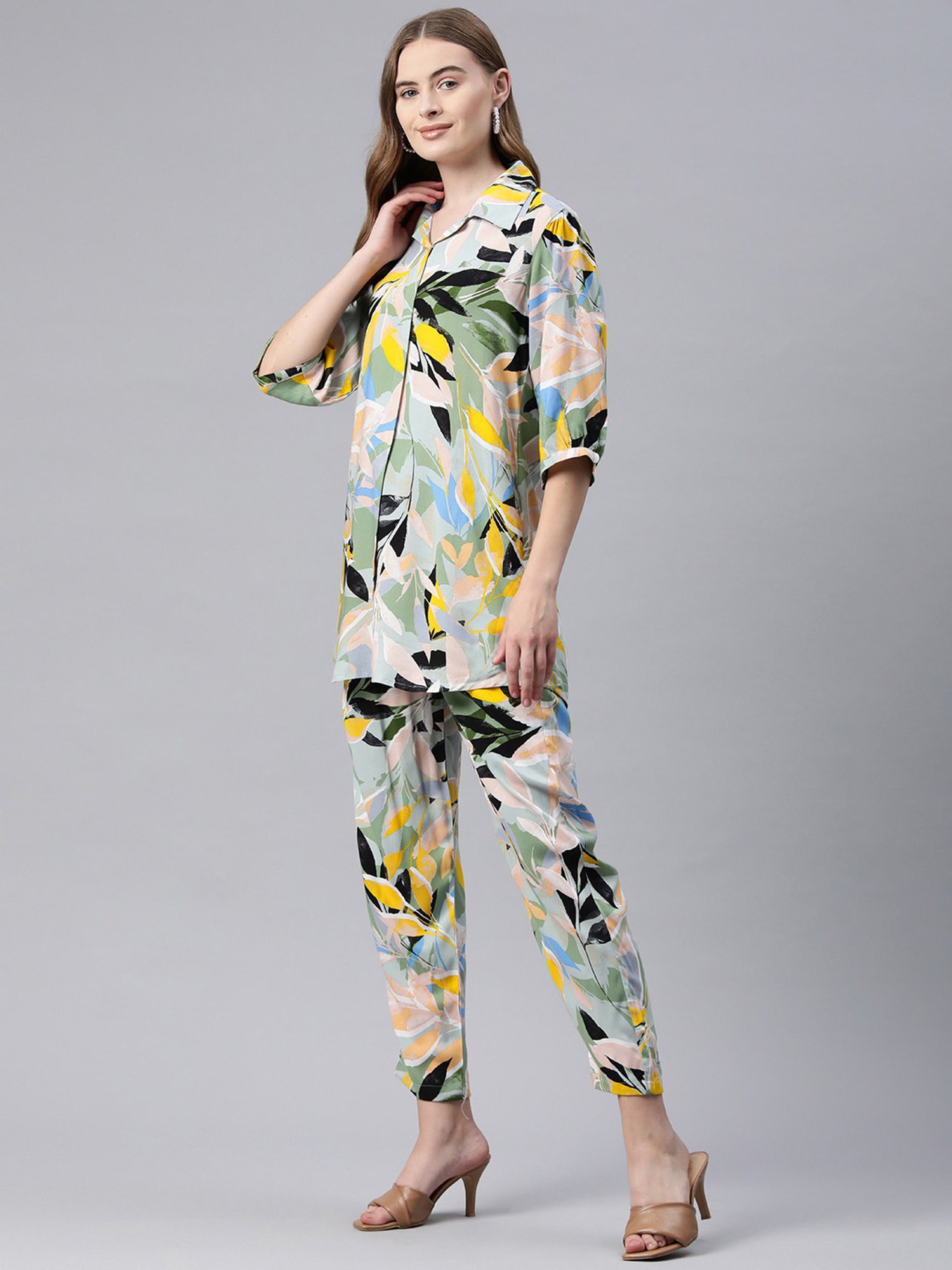 One Femme Green Printed Shirt With Trousers