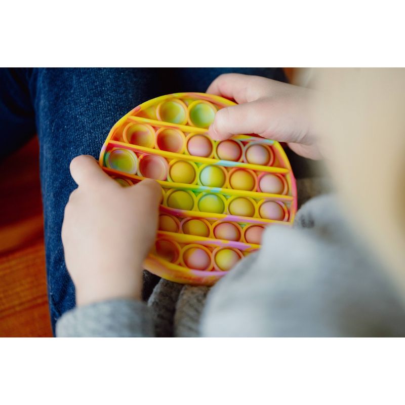 Chuckle & Roar Pop It! - Tie Dye