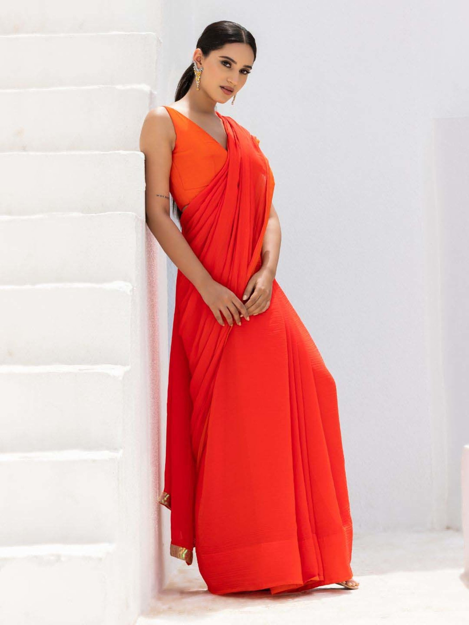 Swtantra Orange Saree With Unstitched Blouse