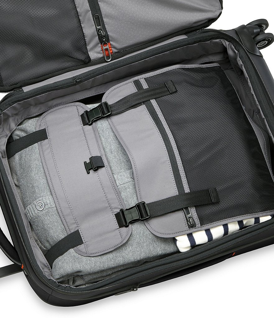 Briggs & Riley ZDX 22#double; Carry-On Expandable Spinner