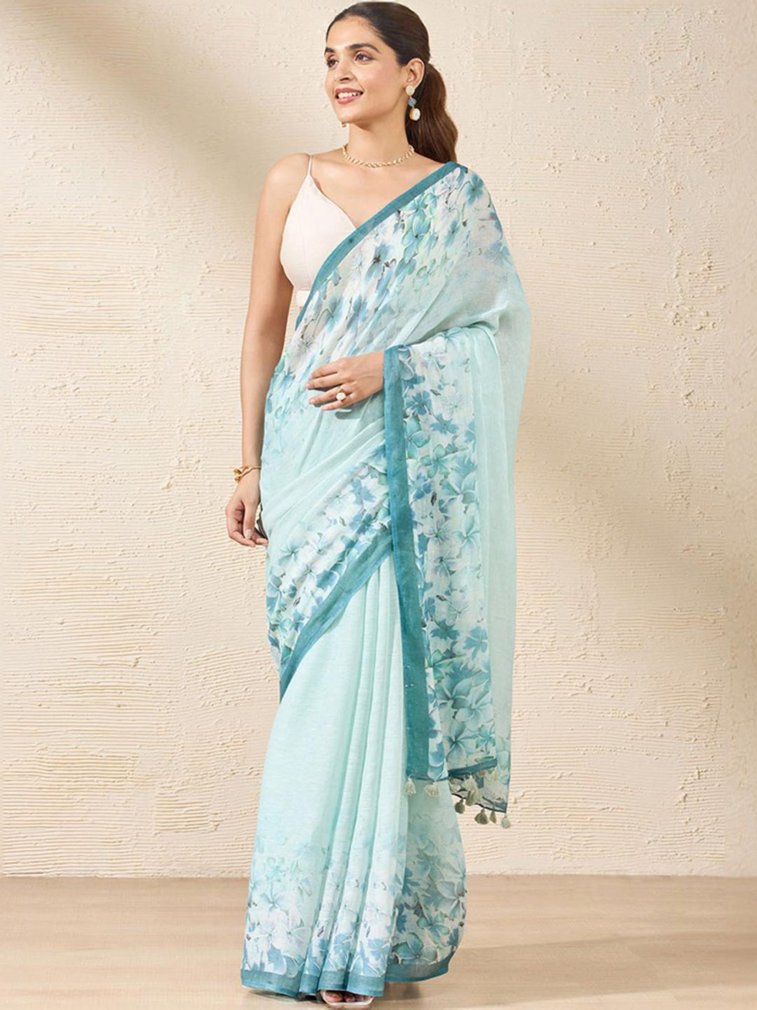 Taneira Blue Linen Printed Saree With Unstitched Blouse