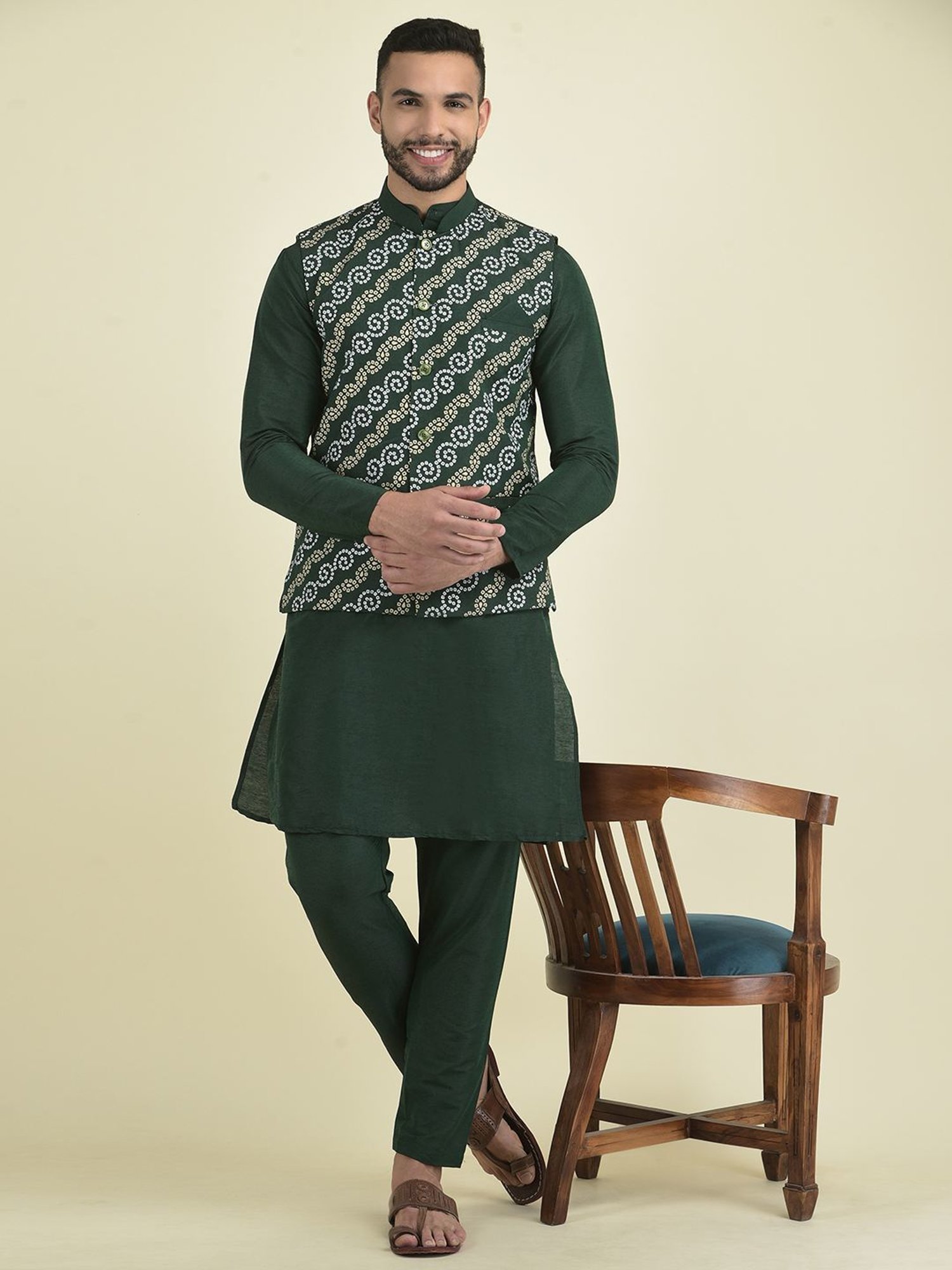 Deyann Deep Green Regular Fit Printed Kurta Set With Jacket