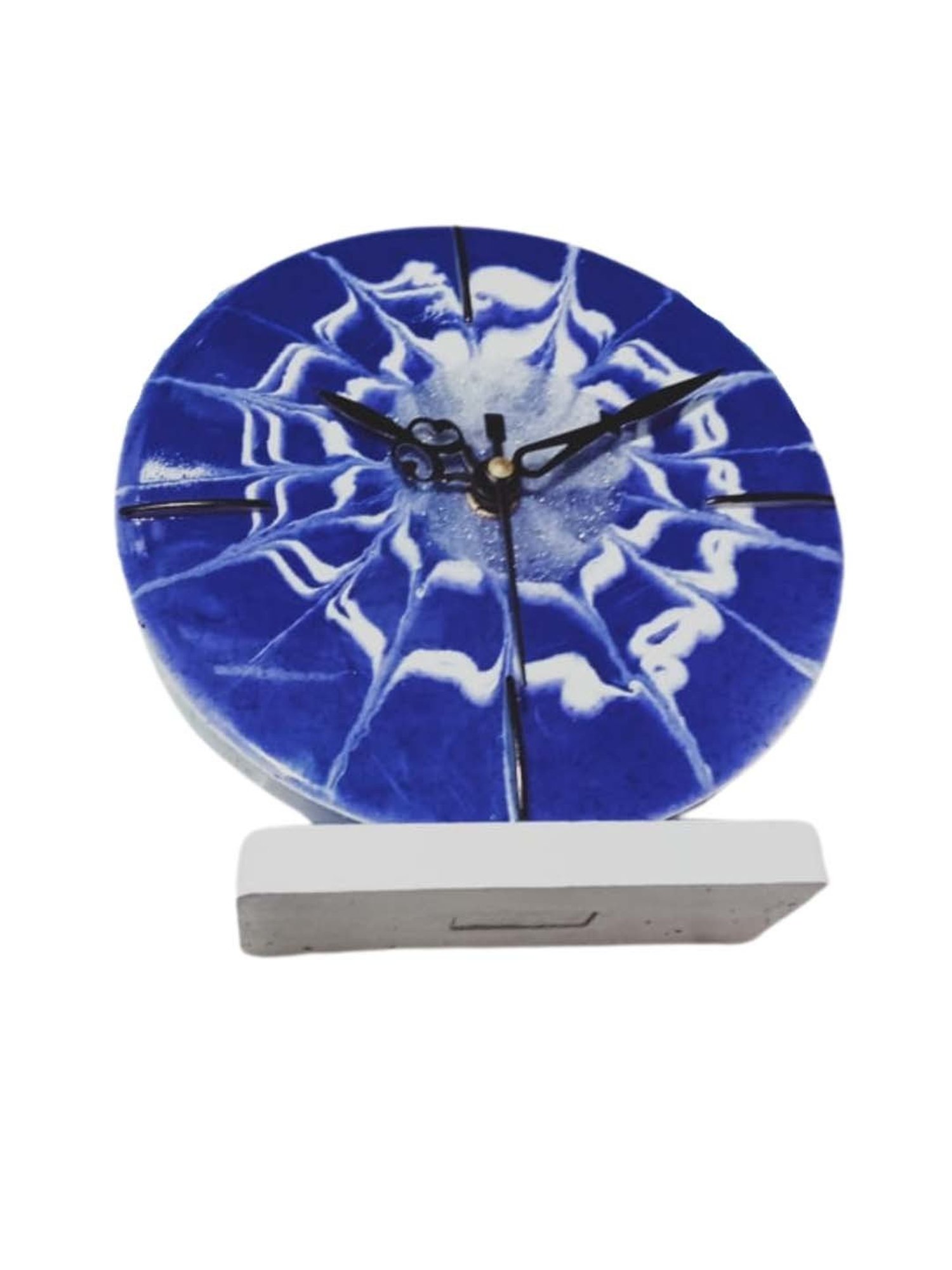 CHRONIKLE Purple Epoxy Resin Round Handcrafted Flower Design Analog Table Top Office Desk Clock