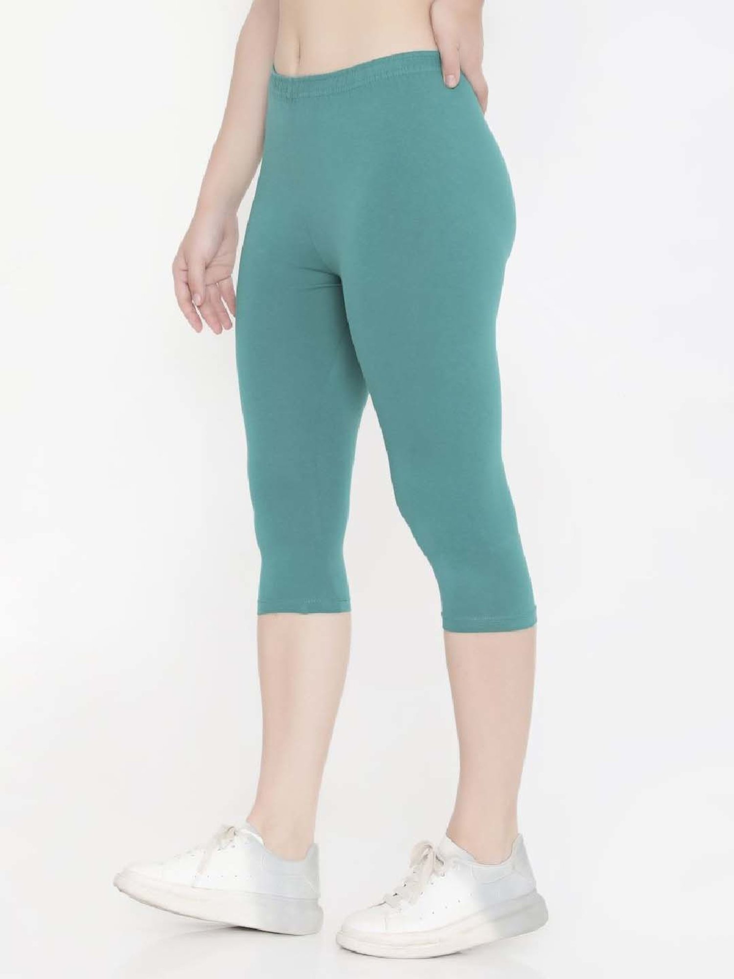 KENDALL + KYLIE Black High Rise Capris