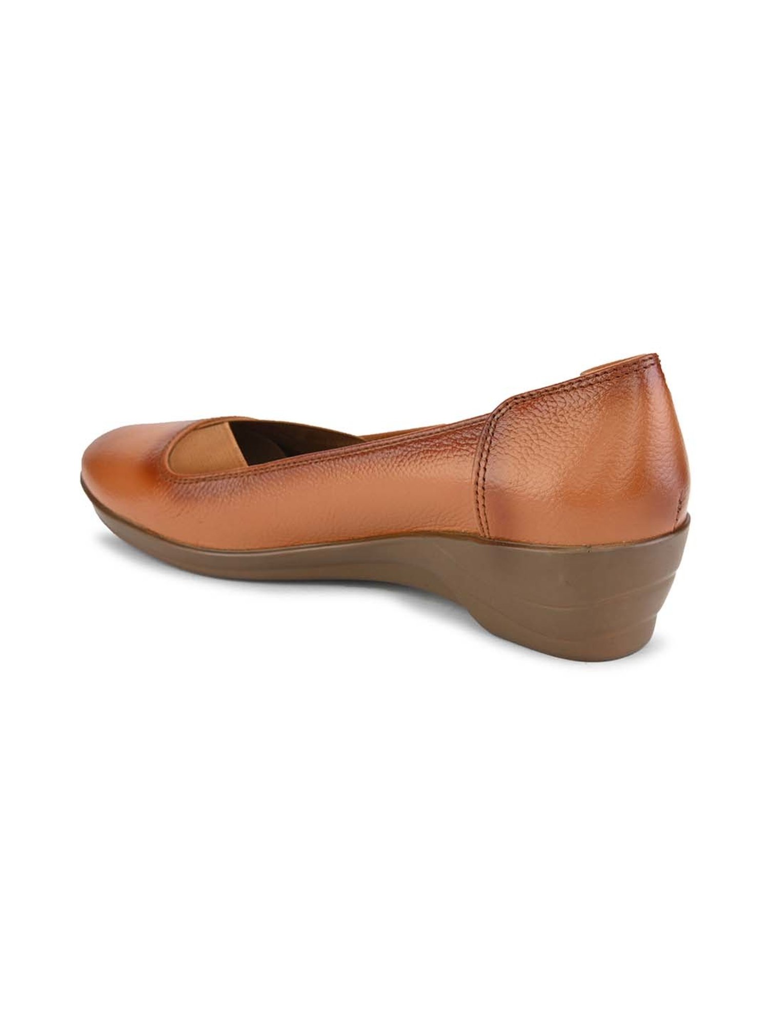 Pelle Albero Women's Tan Wedge Pumps