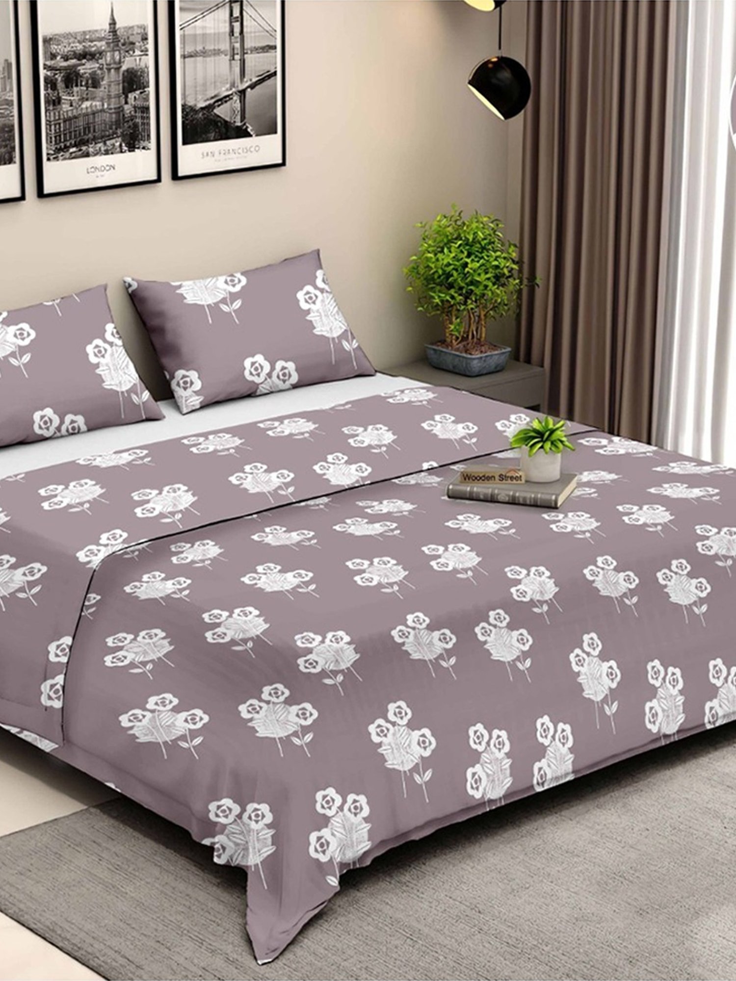Ariana Rome Floral Lavender 210 TC Cotton Super king Bedsheet with 2 Pillow Covers