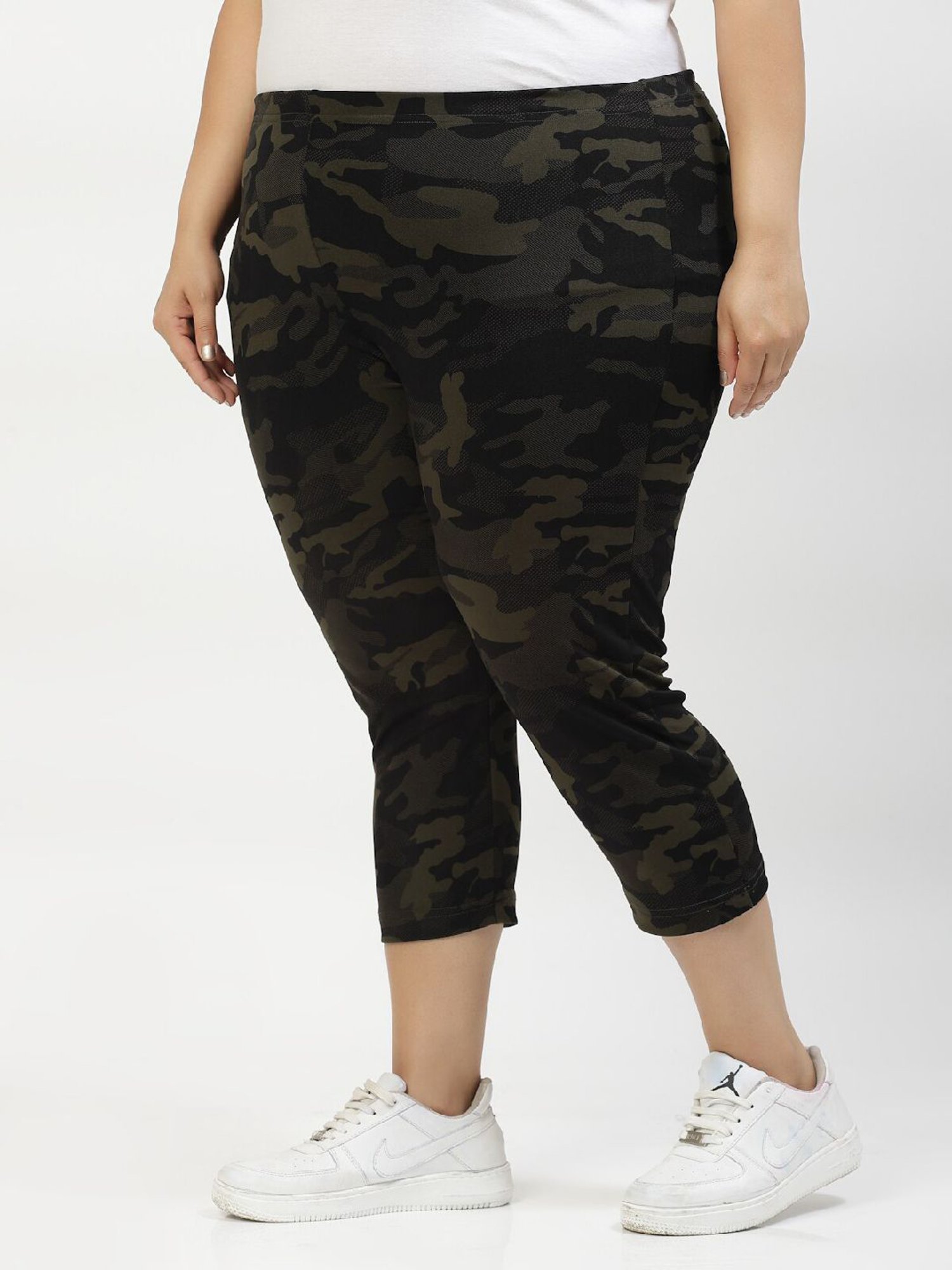 Melon by PlusS Green & Black Printed Capris