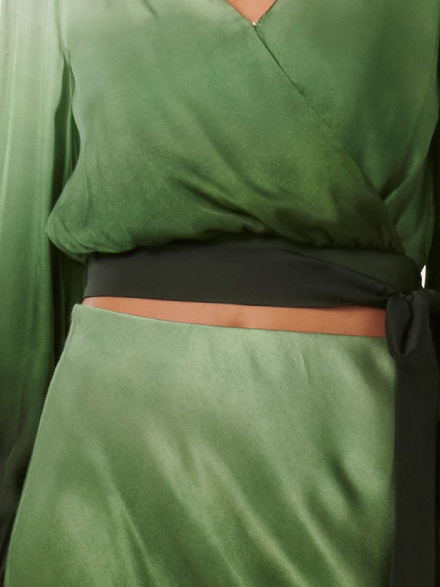 Forever New Bethany Ombre Blouse Crop Top