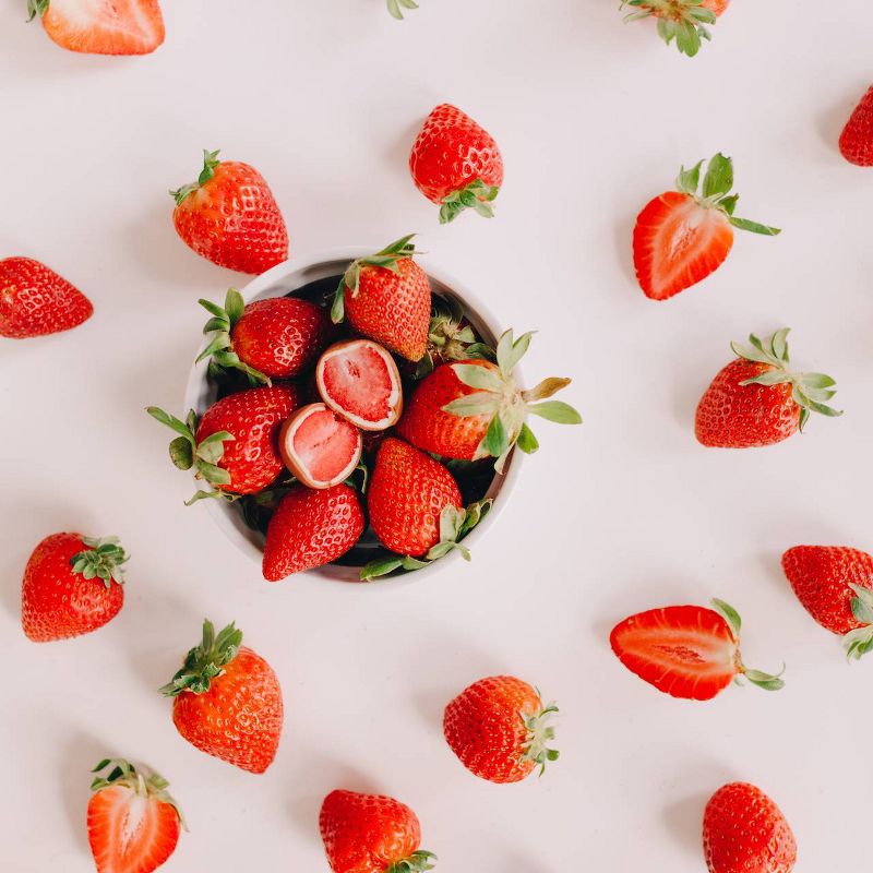 Tru Fru White and Milk Chocolate Frozen Strawberries - 8oz