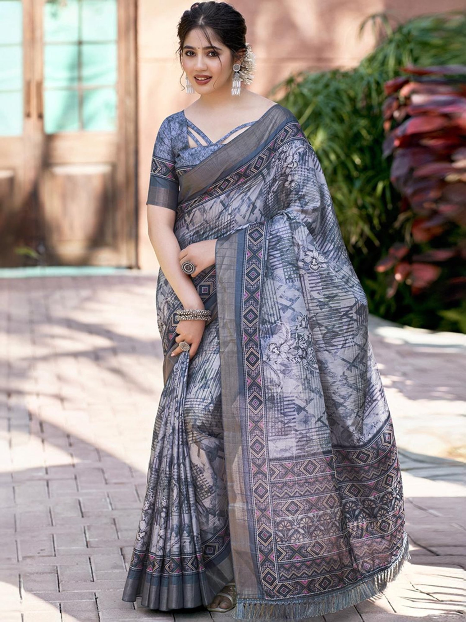 Satrani Grey Silk Geometric Print Saree With Unstitched Blouse