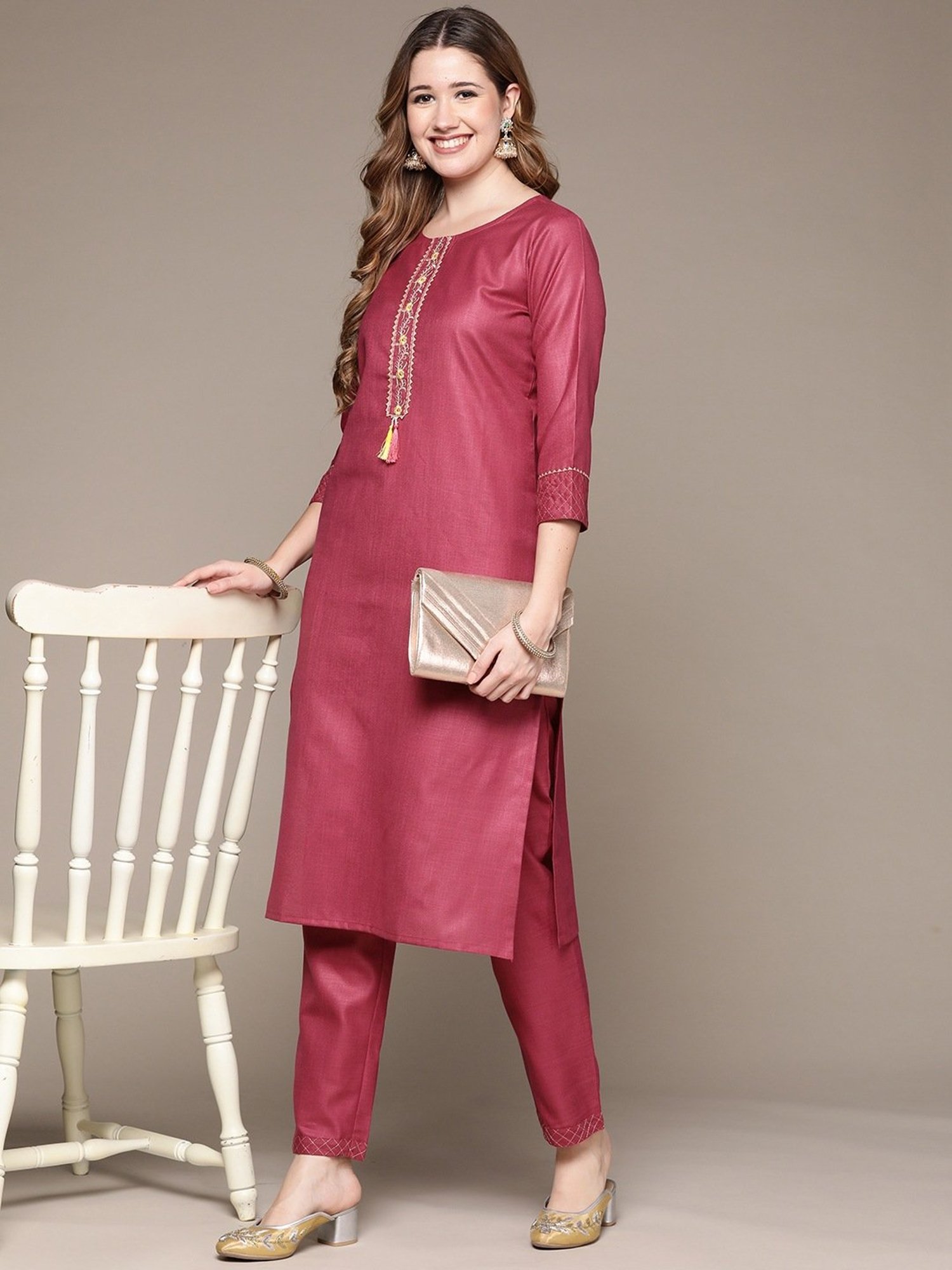 Anubhutee Purple Embroidered Kurta Pant Set