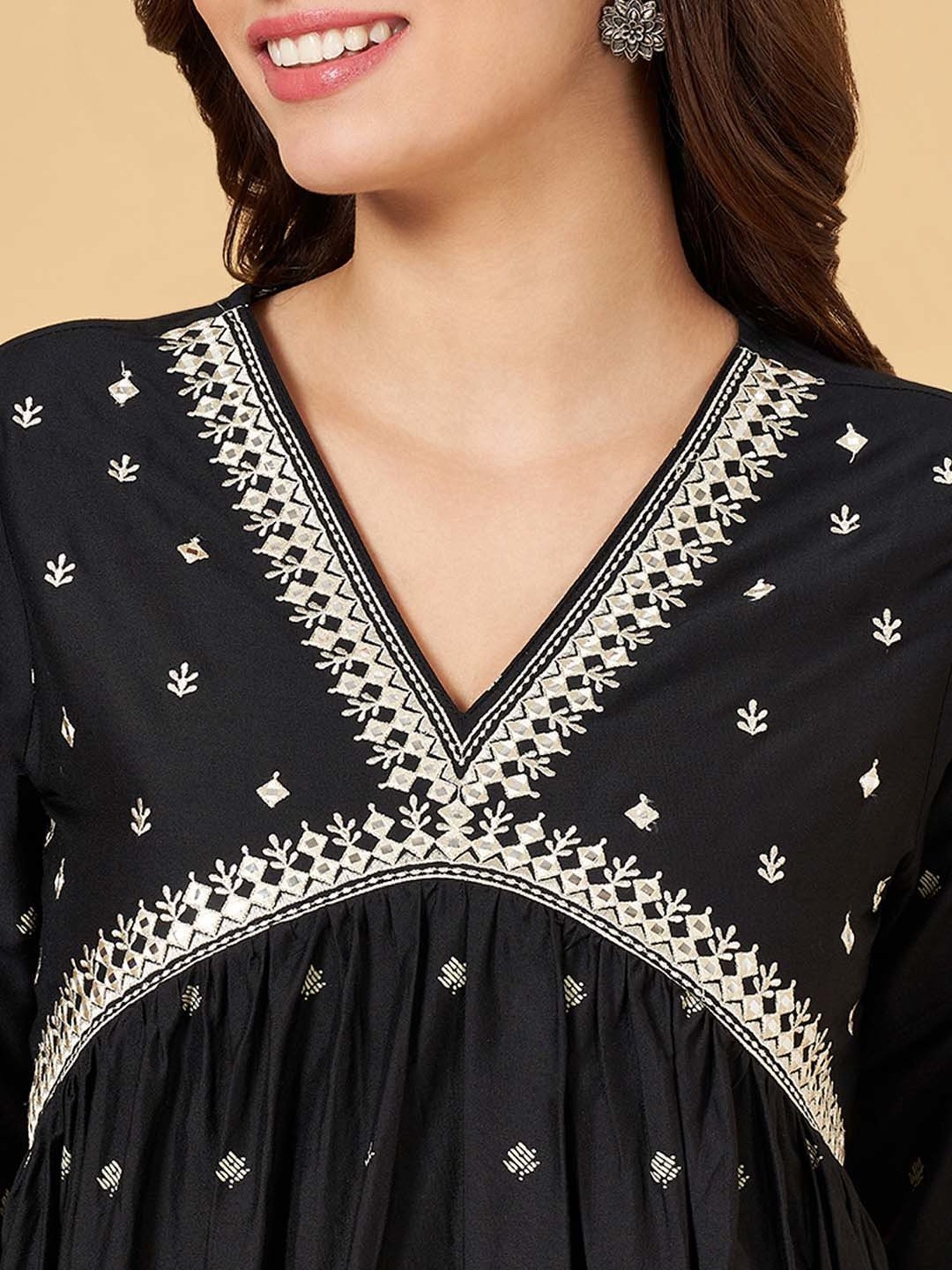 Rangmanch by Pantaloons Black Embroidered Kurta Palazzo Set