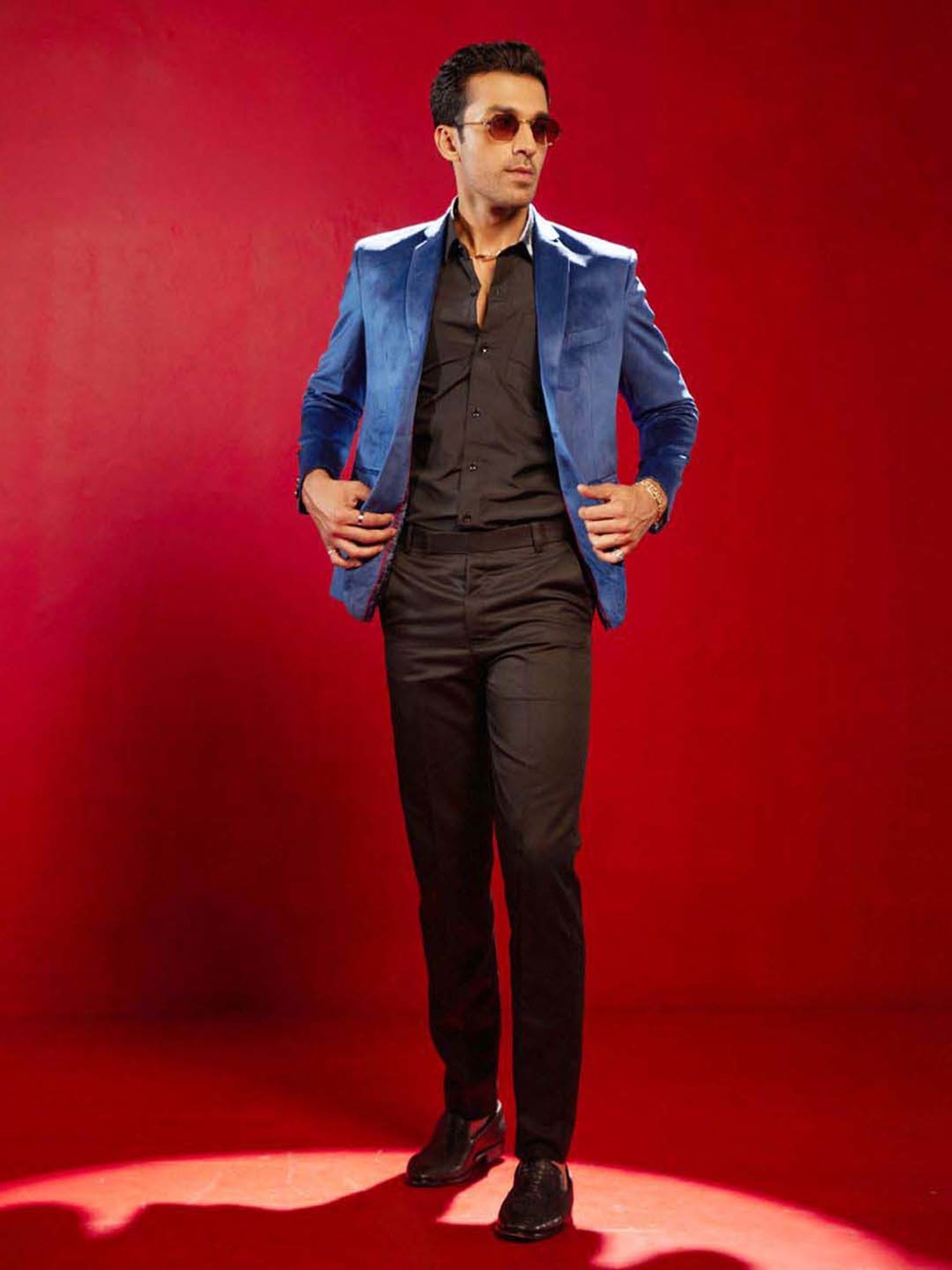 Vastramay Navy Regular Fit Blazer