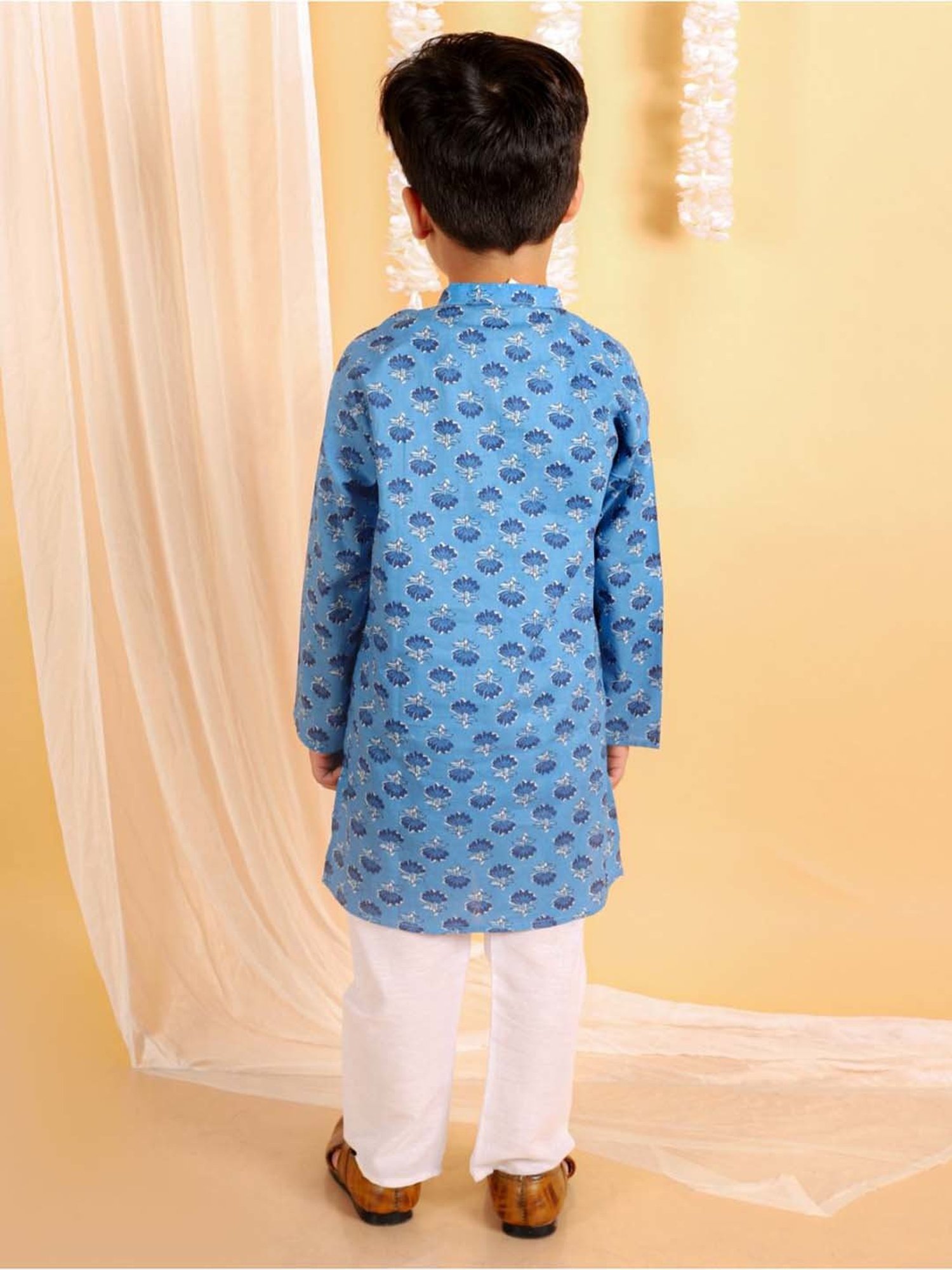 The Mom Store Kids Sky Blue & White Cotton Printed Full Sleeves Kurta Set