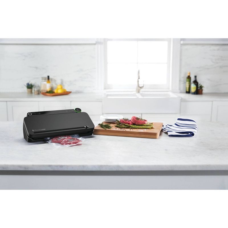 FoodSaver Vacuum Sealer - VS3120
