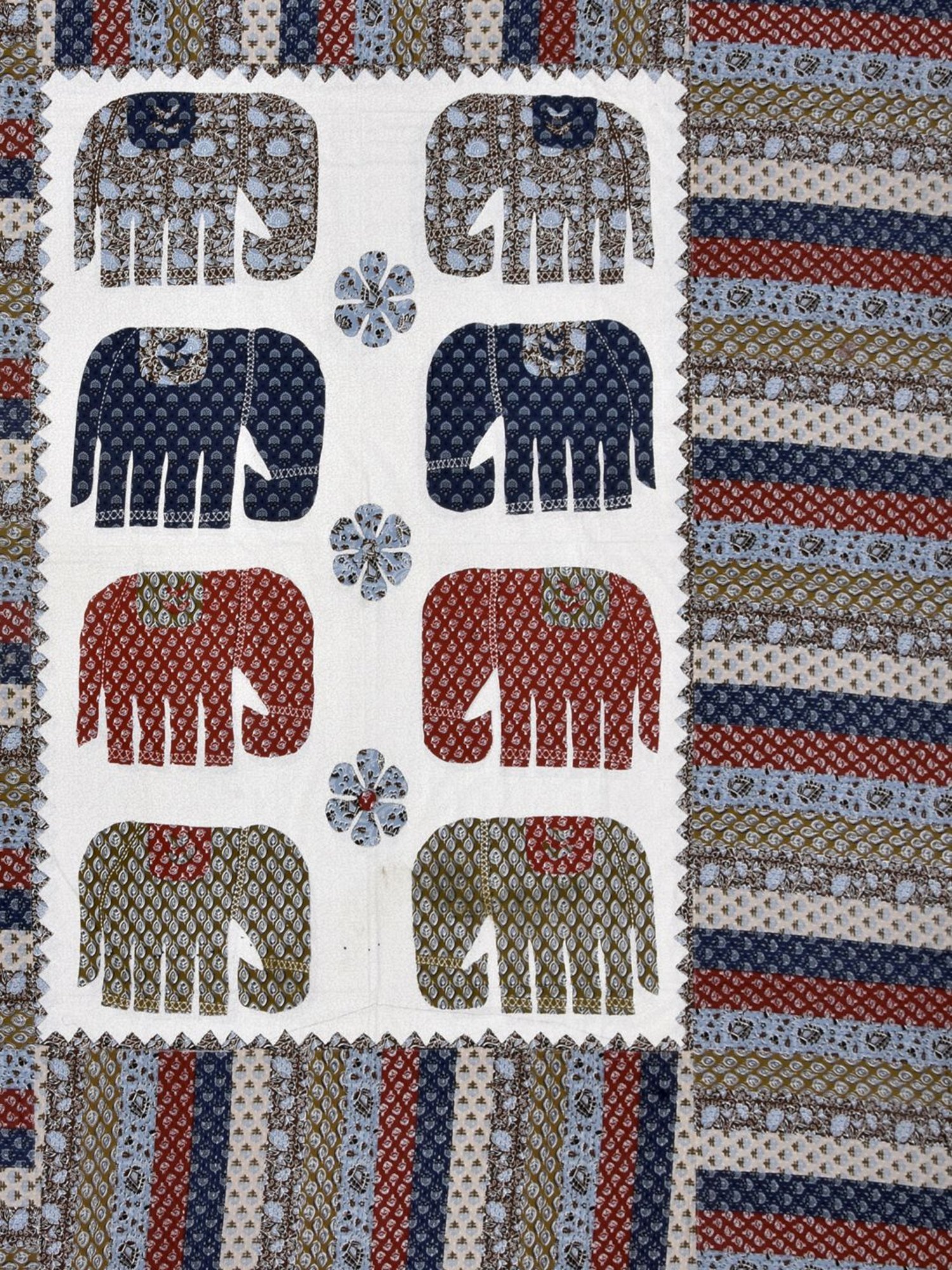 Living Roots Multicolor Jaipuri Printed Cotton Bed Sheet with 2 Pillow Cover