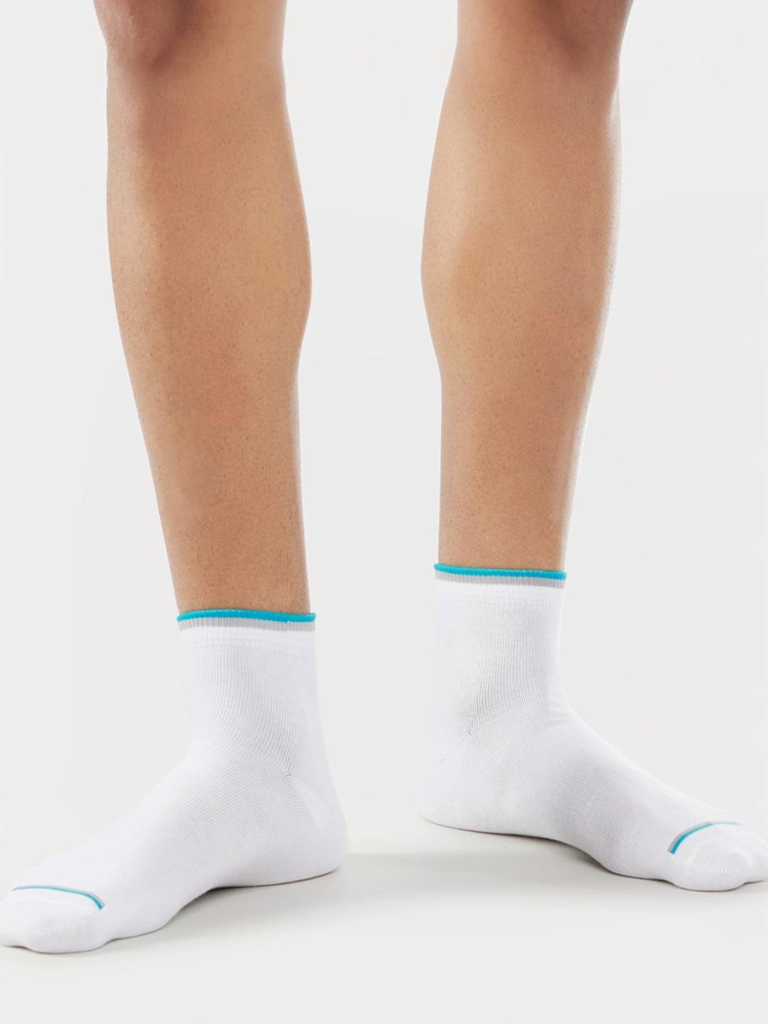 Jockey 7051 White Ankle Length Socks with Stay Fresh Treatment - Pack of 2 (Pattern May Vary)