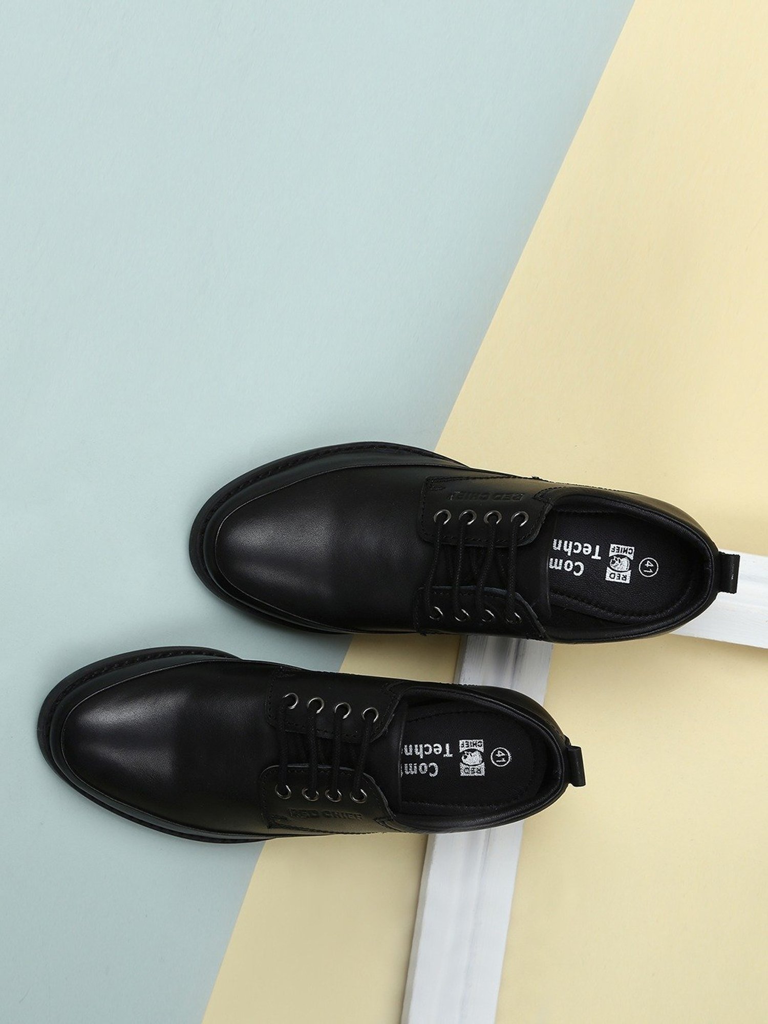 Red Chief Men's Black Derby Shoes