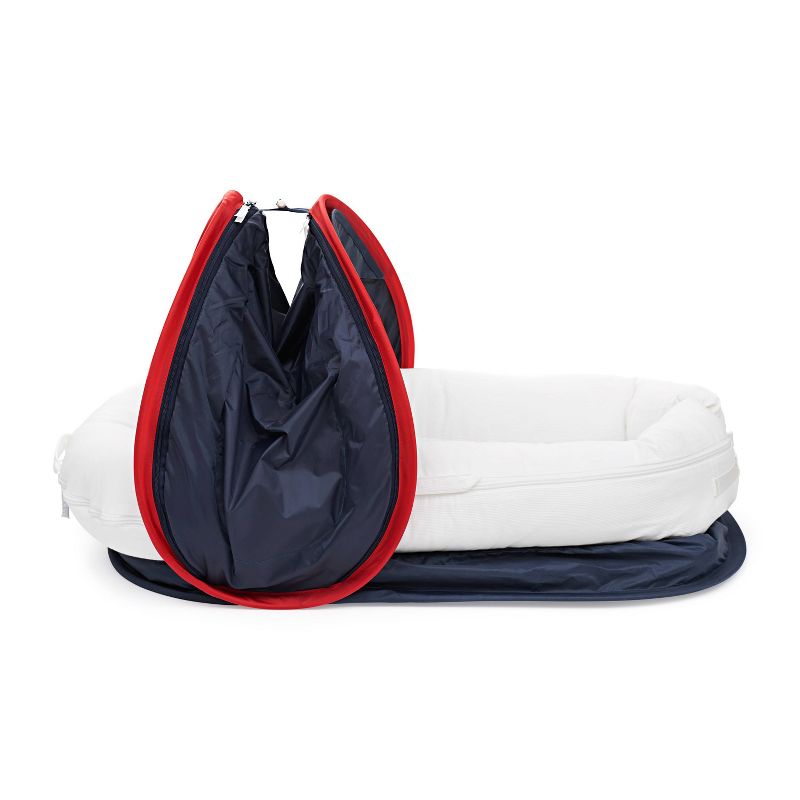 Simmons Kids' Silent Auto Gliding Deluxe Bassinet - Embossed Paisley