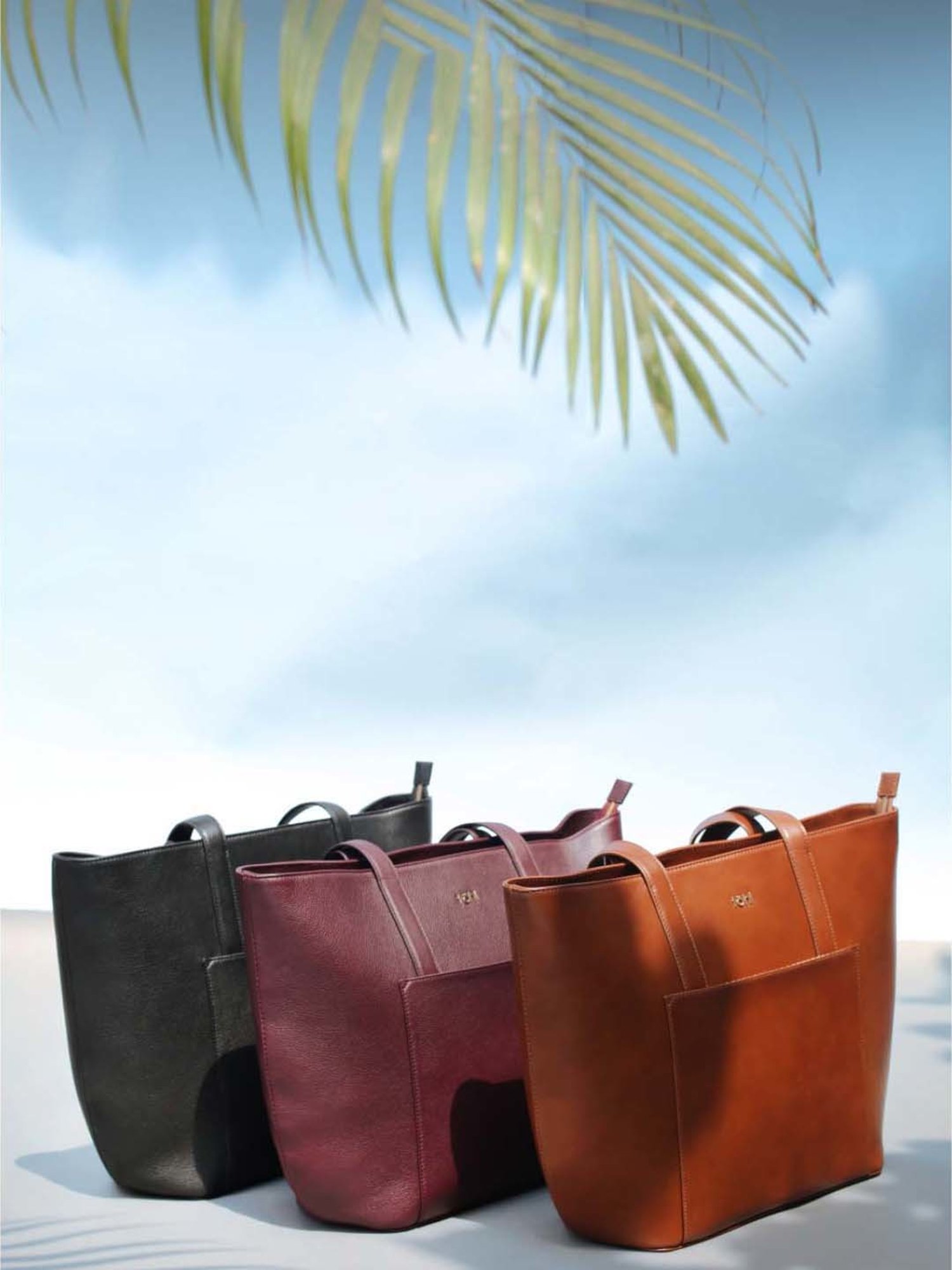 Tohl Black Solid Extra Large Tote Handbag with Pouch