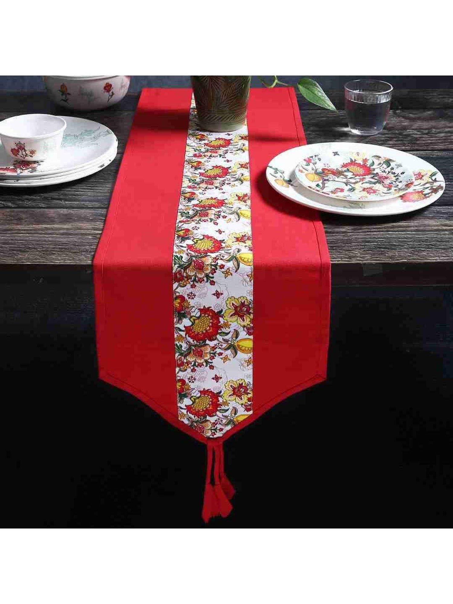 Wonderchef Como Floral Printed Table Runner
