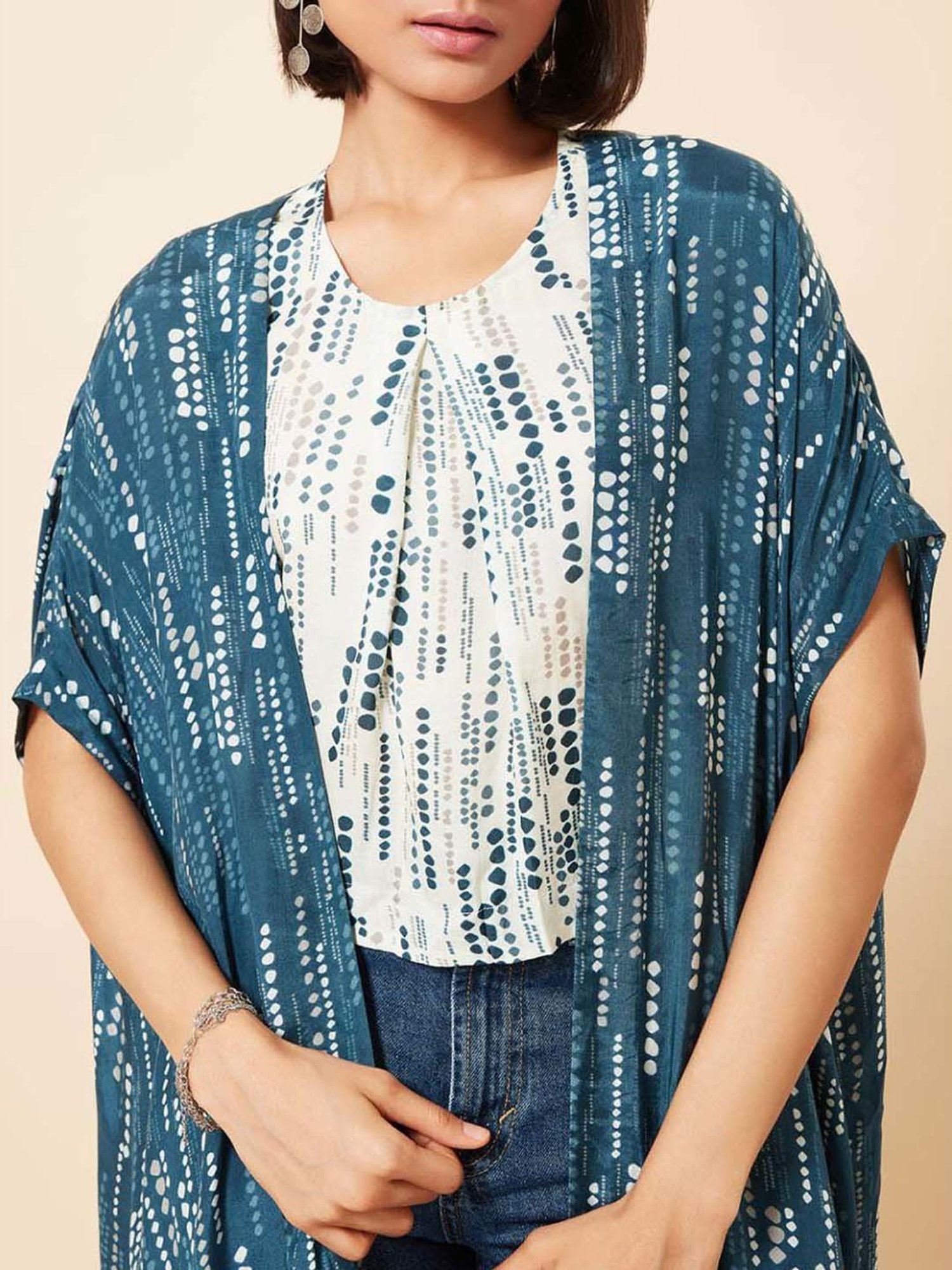 Marigold Lane Indigo Blue Printed Shrug