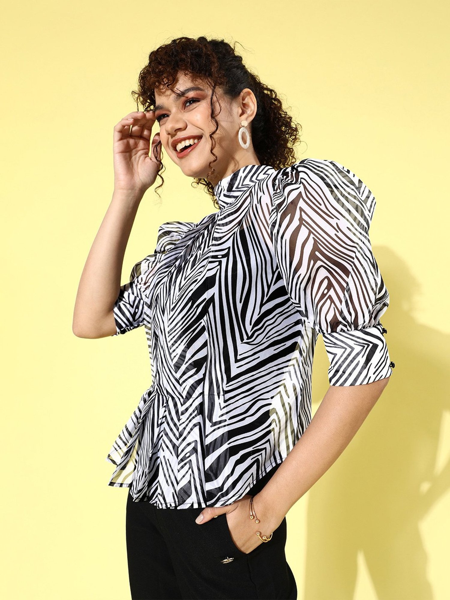 KASSUALLY Black & White Printed Top