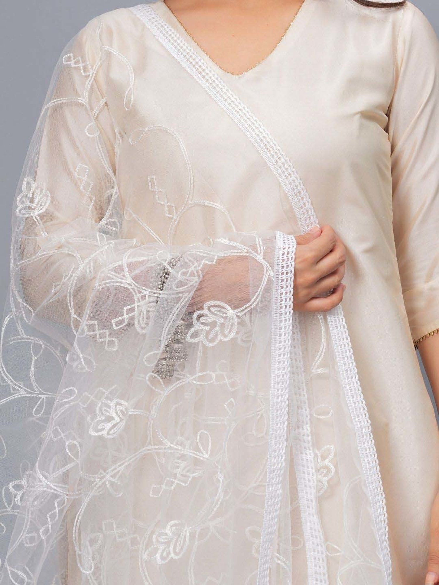 Stylum White Embroidered Dupatta