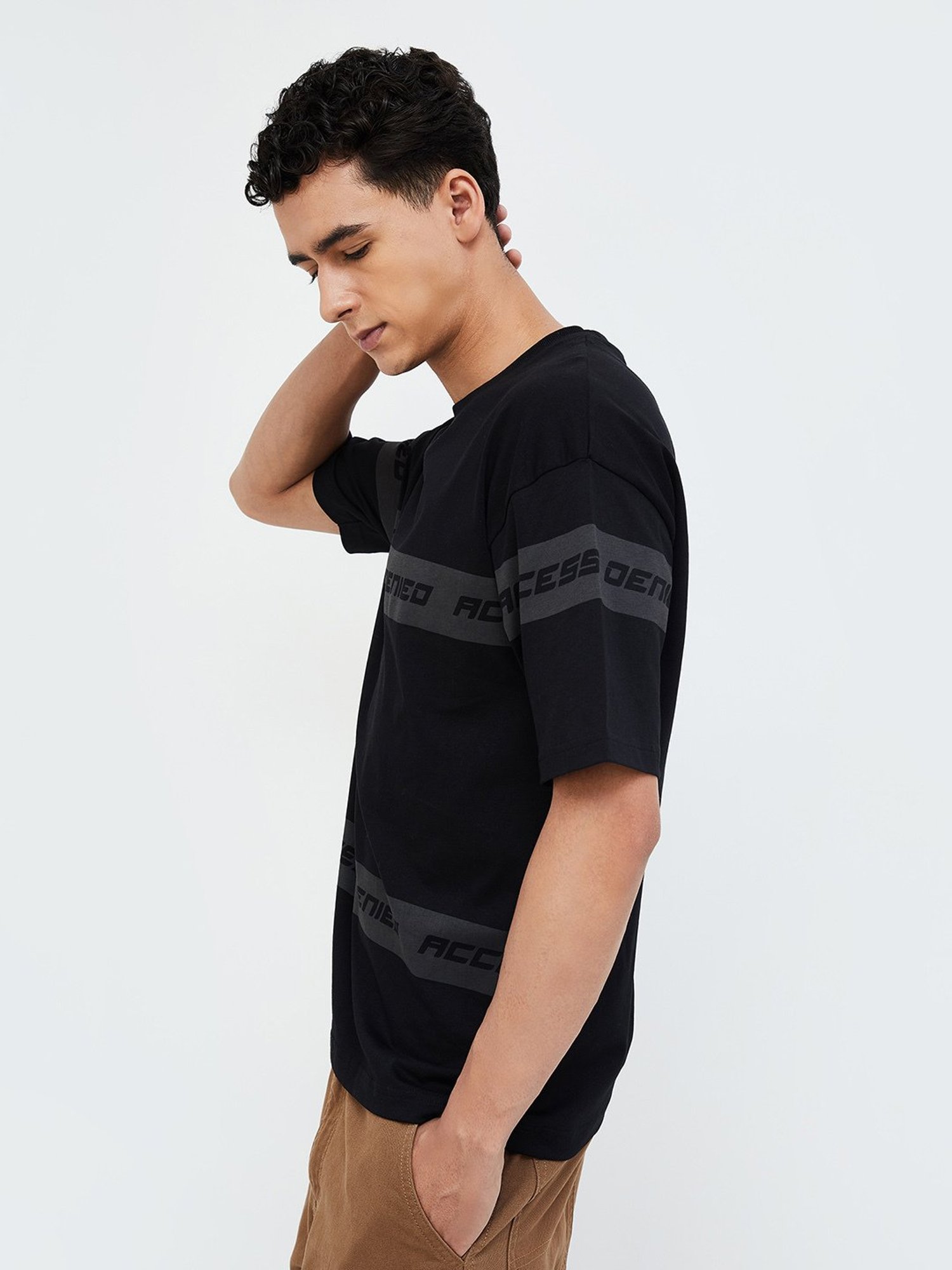Forca by Lifestyle Black Regular Fit T-Shirt