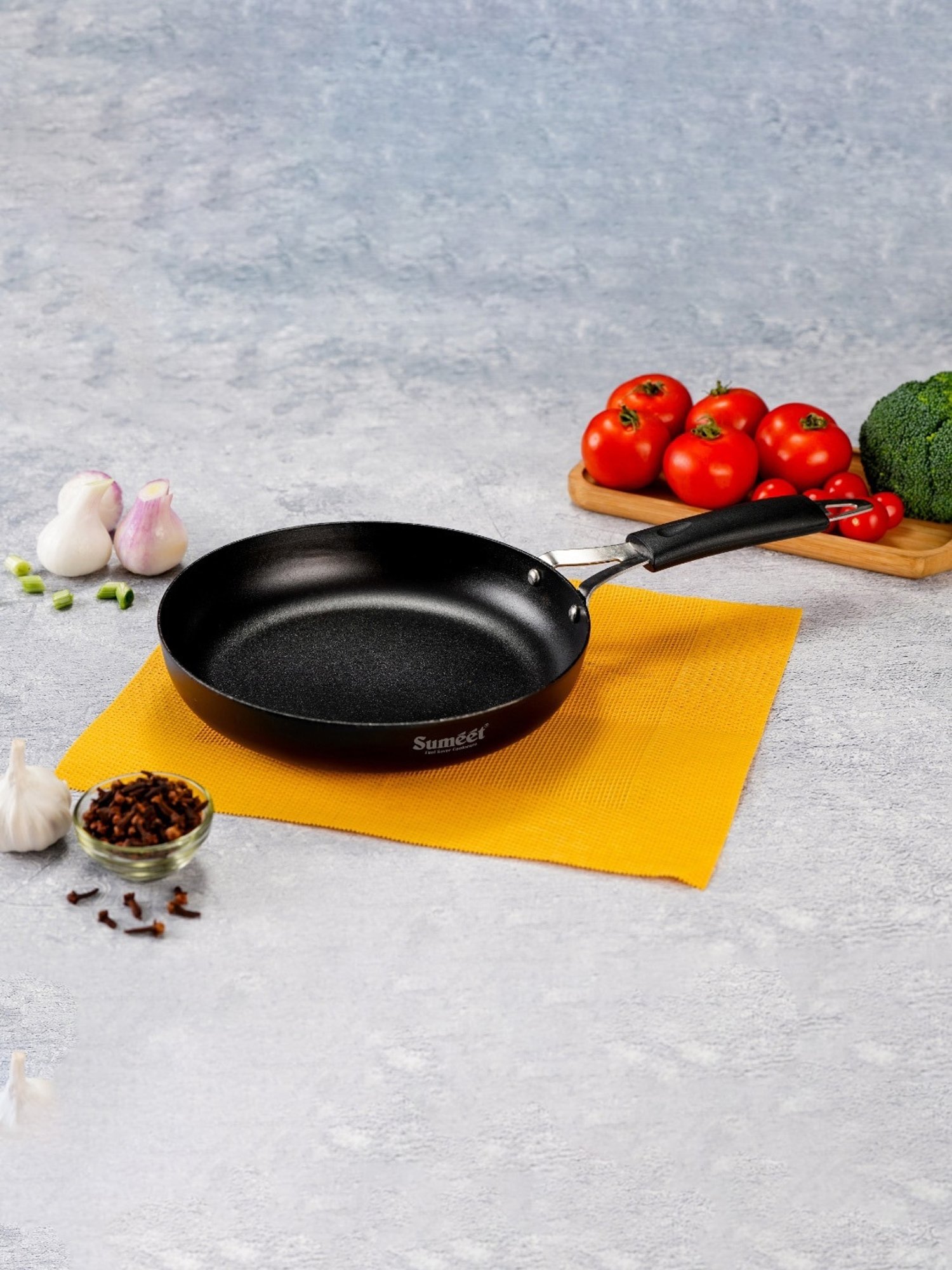 Sumeet Pre Seasoned Carbon Steel (Iron) Fry Pan for Frying |22.3cm|1500ml, Gas & Induction-Friendly